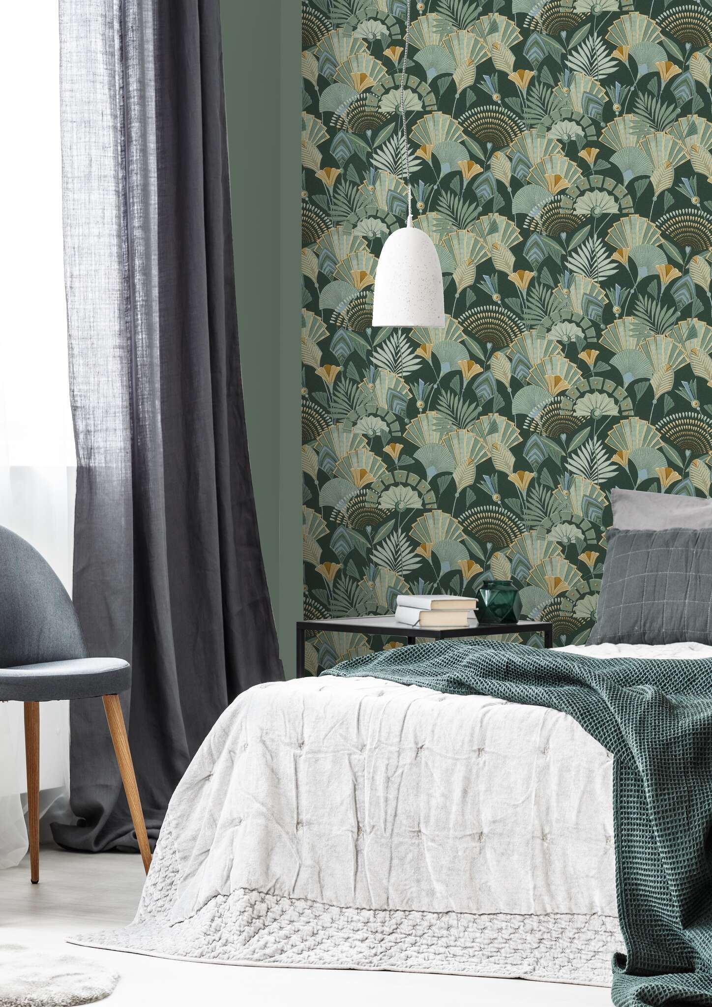 10-635690 Raumsituationen 6 Raum mit Tapete mit abstrakten Blättern und stilisierten Pflanzen im Art-Déco-Stil