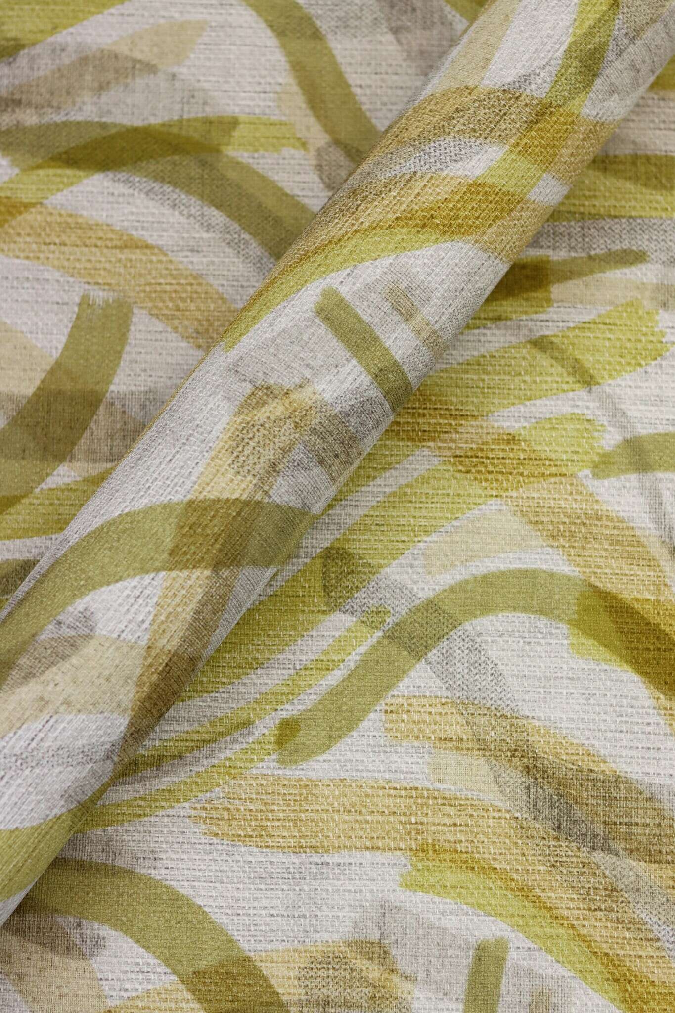 10-970210 Detailaufnahmen 1 Brushstroke non-woven wallpaper in yellow ochre Selection double-width 970210