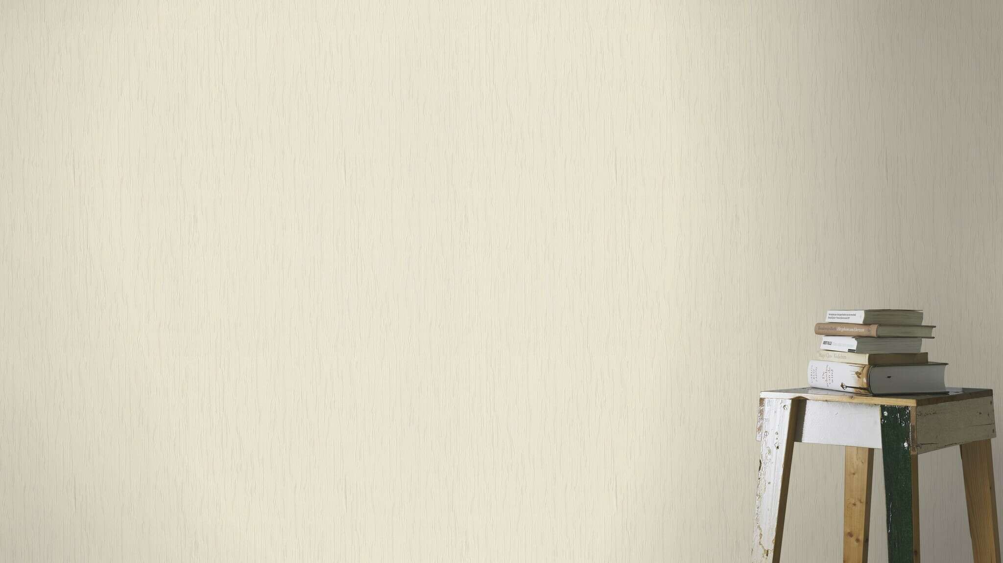 10-539240 Raumsituationen 1 Room with Single-colour wallpaper with a vertical texture and a matt-gloss look