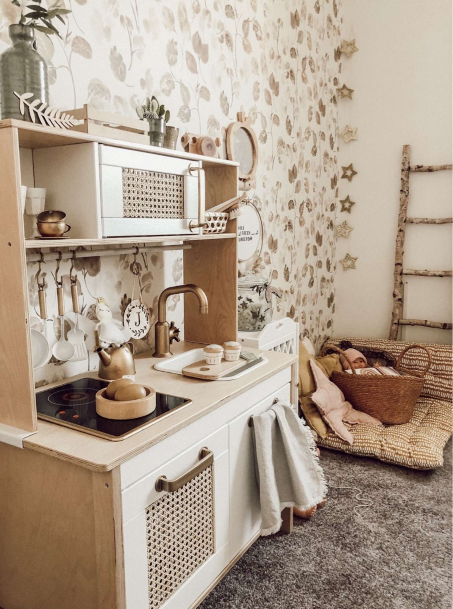 10-300102 Raumbilder 1 Fototapete Bloom in Beige | Roomblush - RB242