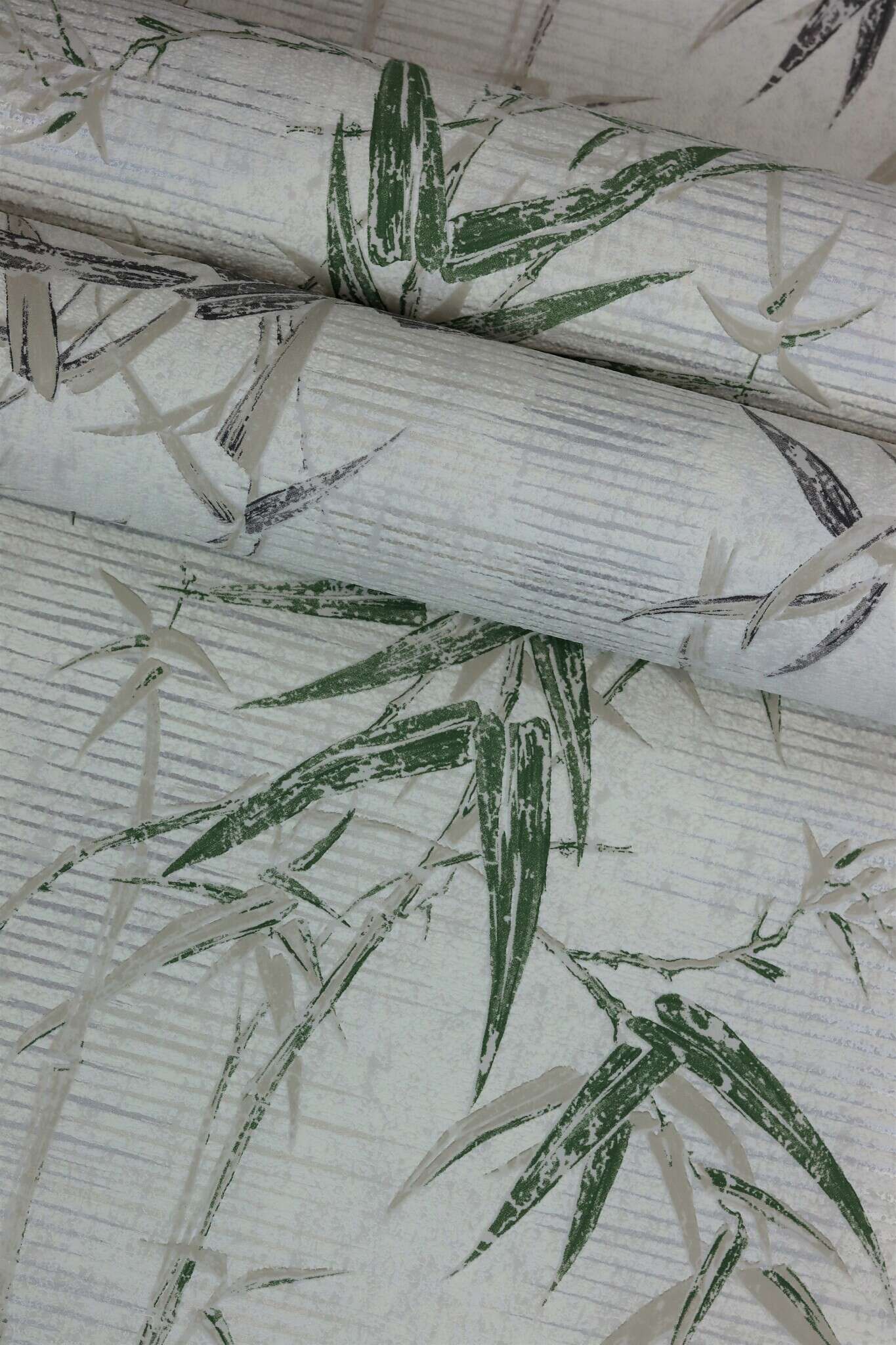 10-507539 Detailaufnahmen 2 Detailed image of Textured wallpaper with three-dimensional plants