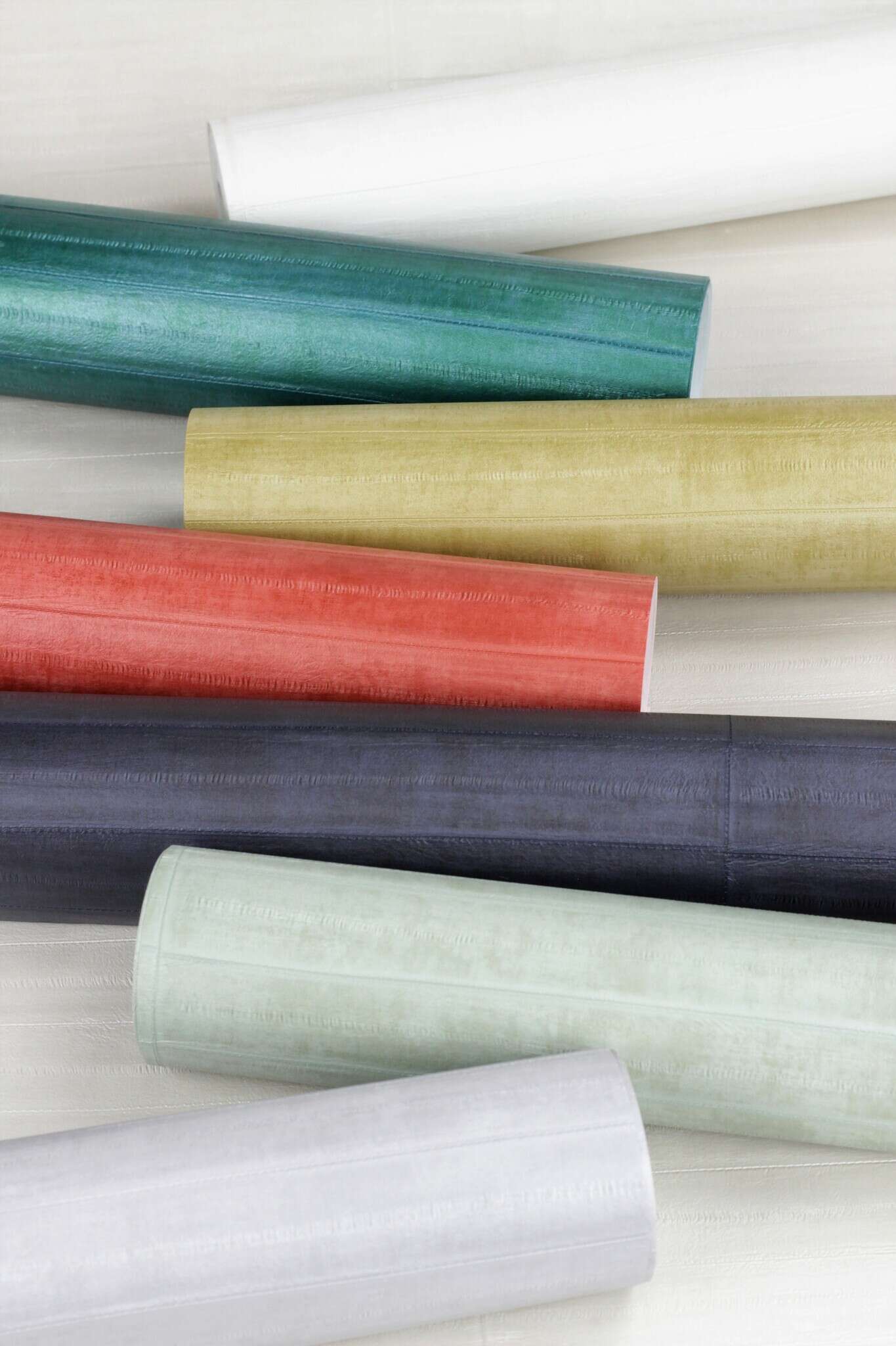 10-418484 Detailaufnahmen 11 Leather-look non-woven wallpaper in light green 418484