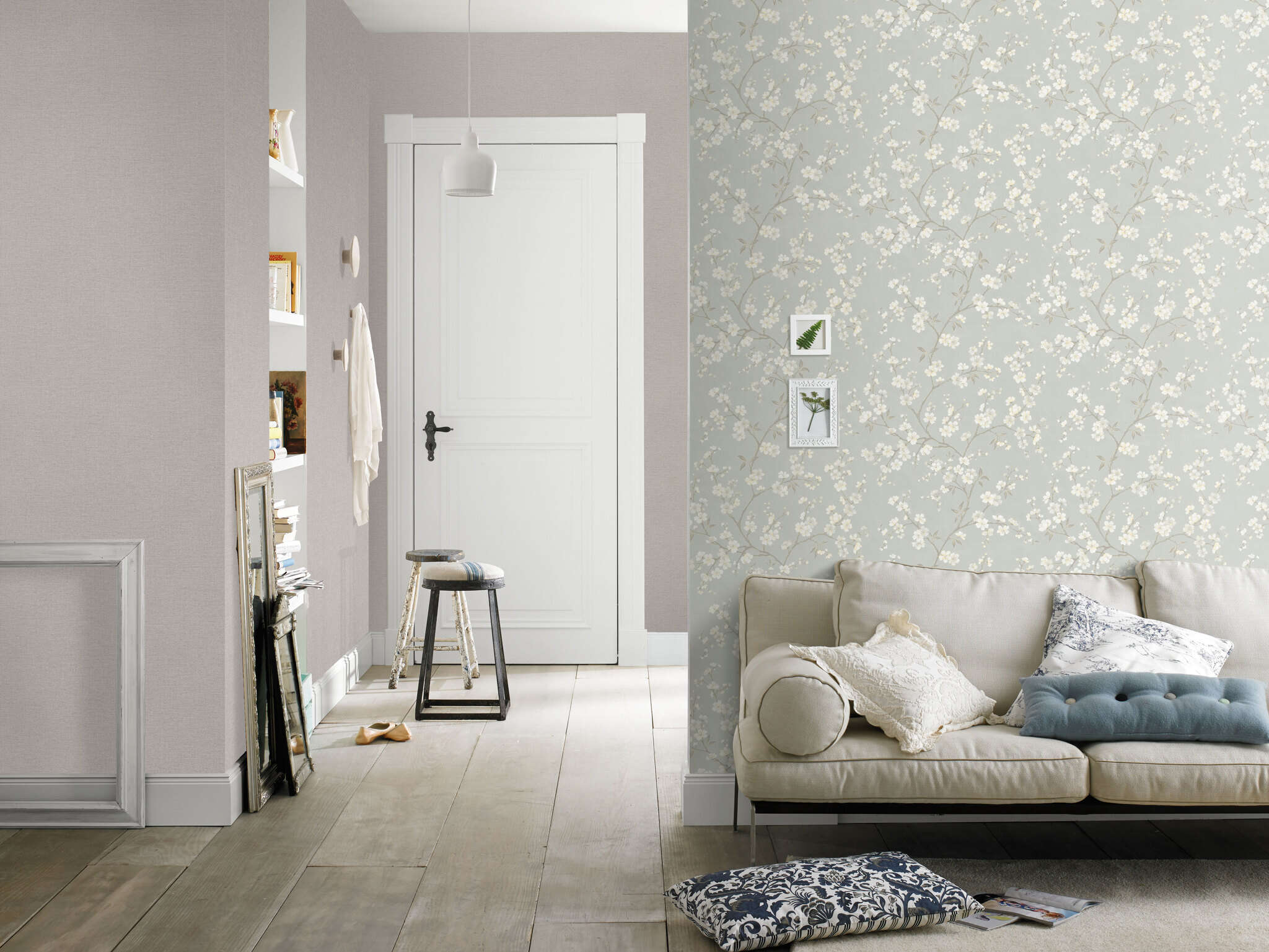 10-456752 Raumbilder 1 Room with Natural non-woven wallpaper with floral branches on a subtle grey background