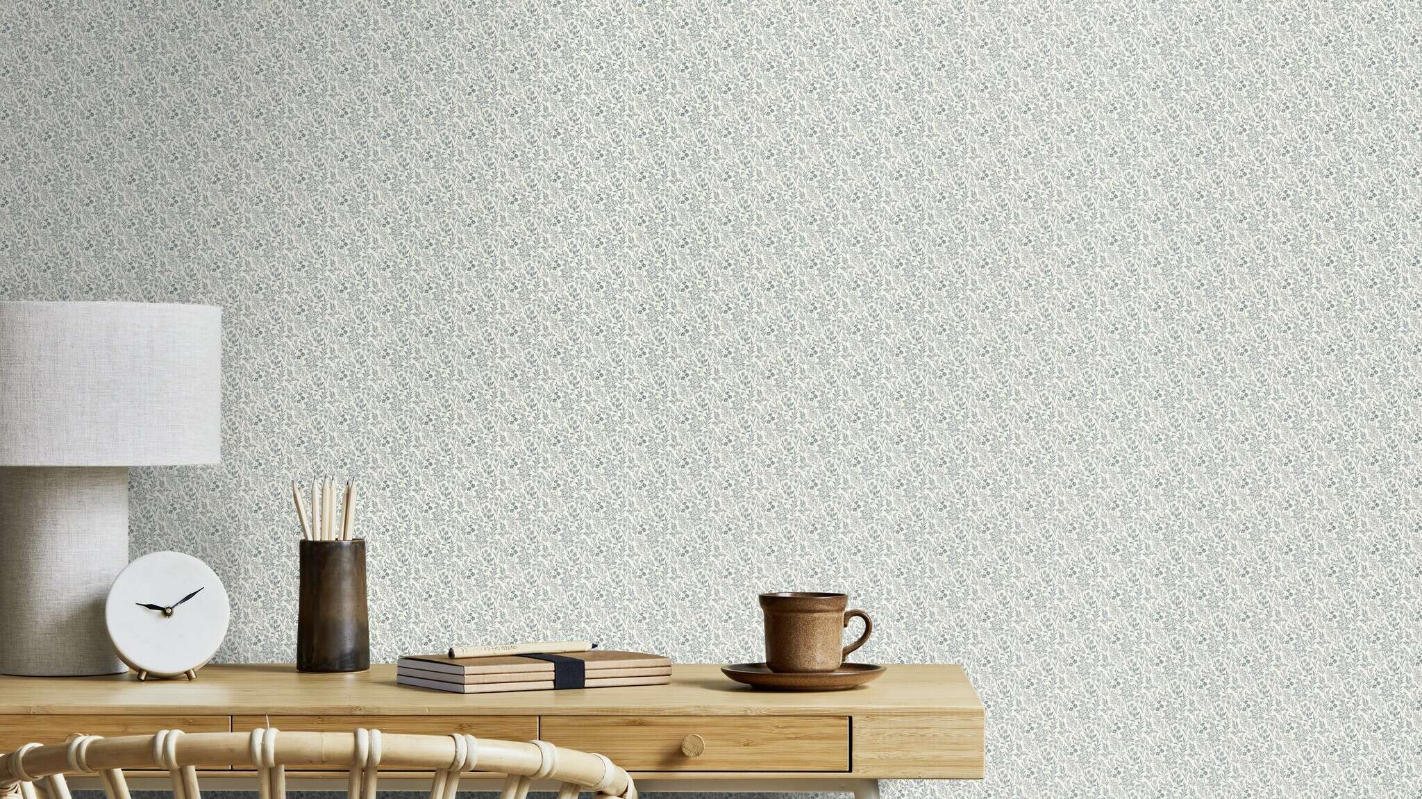 10-709360 Raumsituationen 2 Non-woven wallpaper in blue-light cream Farmhouse 709360