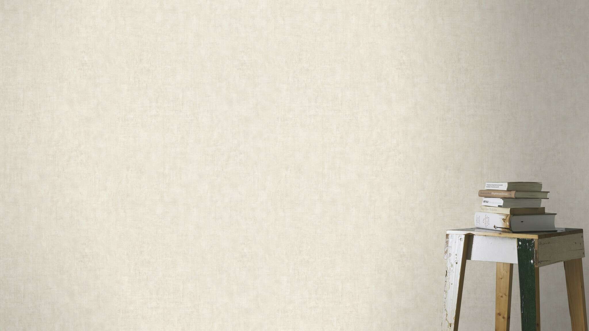10-429213 Raumsituationen 4 Room with Non-woven wallpaper with a fine, irregular texture in an ivory tone.