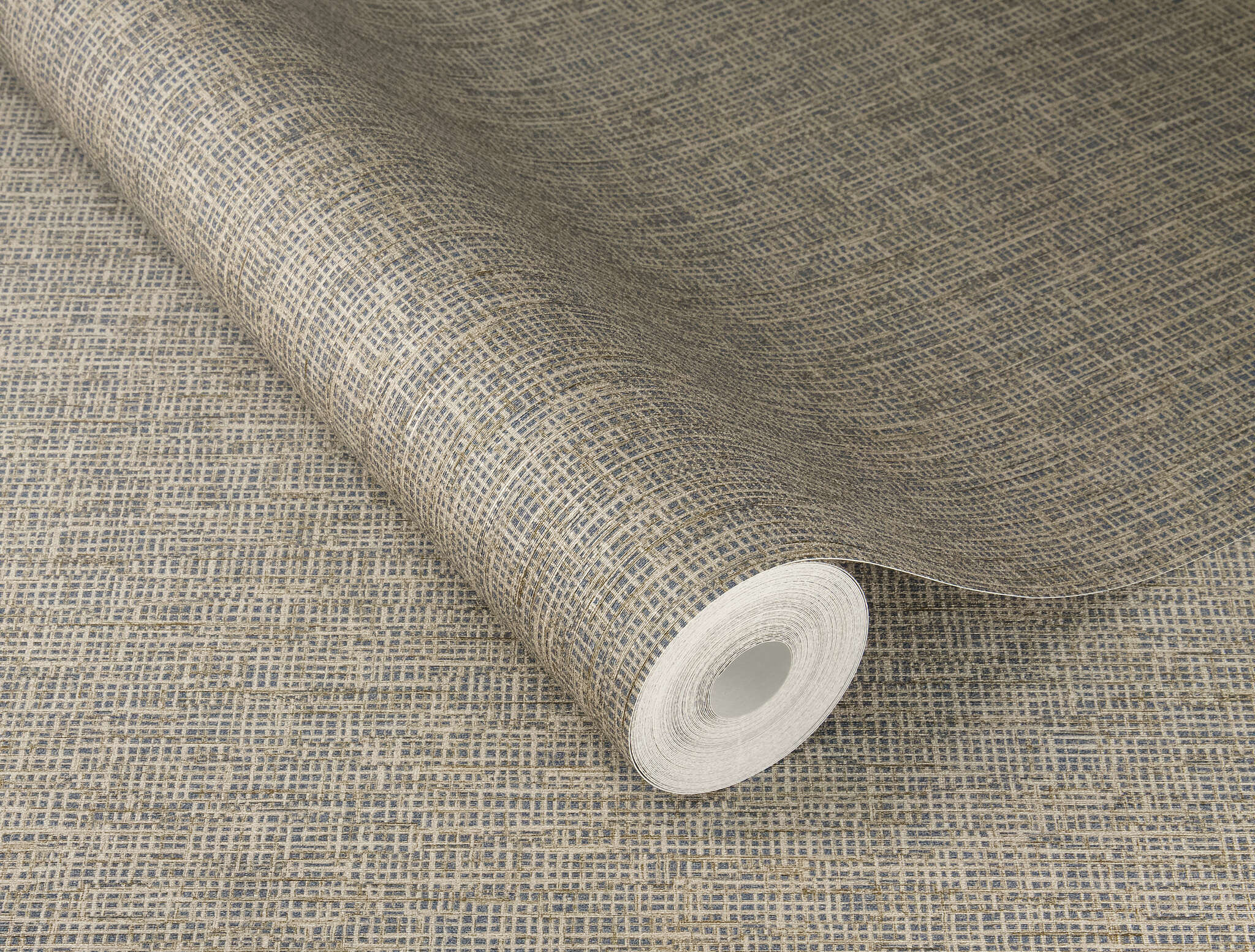 10-435467 Detailaufnahmen 1 Non-woven wallpaper with fabric-effect design in blue and beige - Noble Zen Shibori 435467