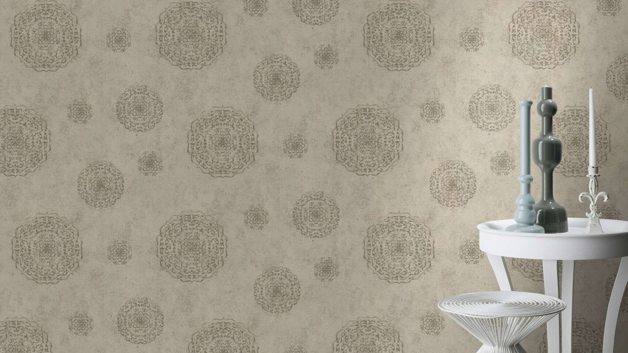 10-540536 Raumsituationen 1 Non-woven wallpaper in beige-greige Selection 540536
