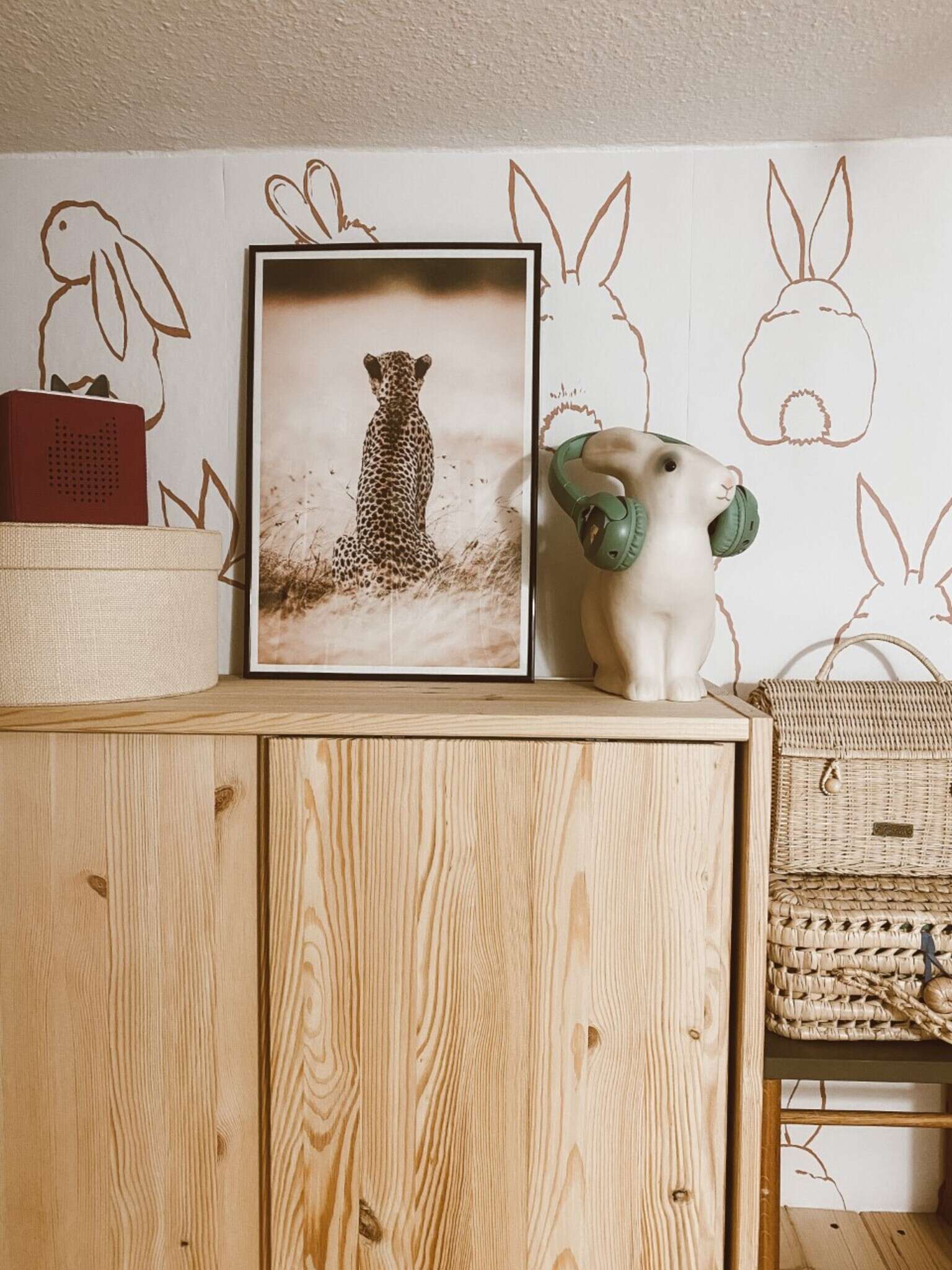 10-300158 Raumbilder 1 Wall mural Bunnies in Pink | Roomblush - RB304