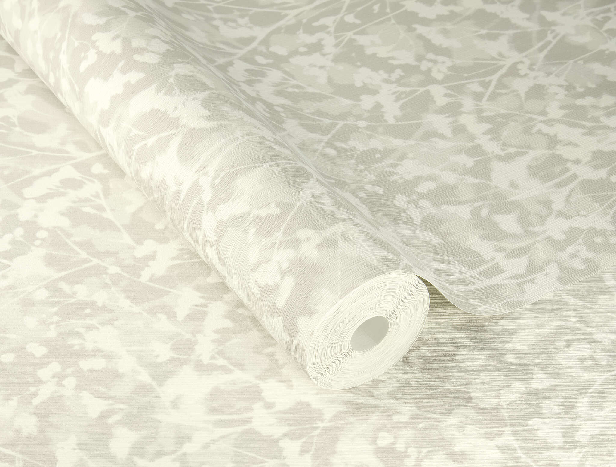 10-720761 Detailaufnahmen 1 Detailed image of Wallpaper with plant silhouettes and a fine vertical texture