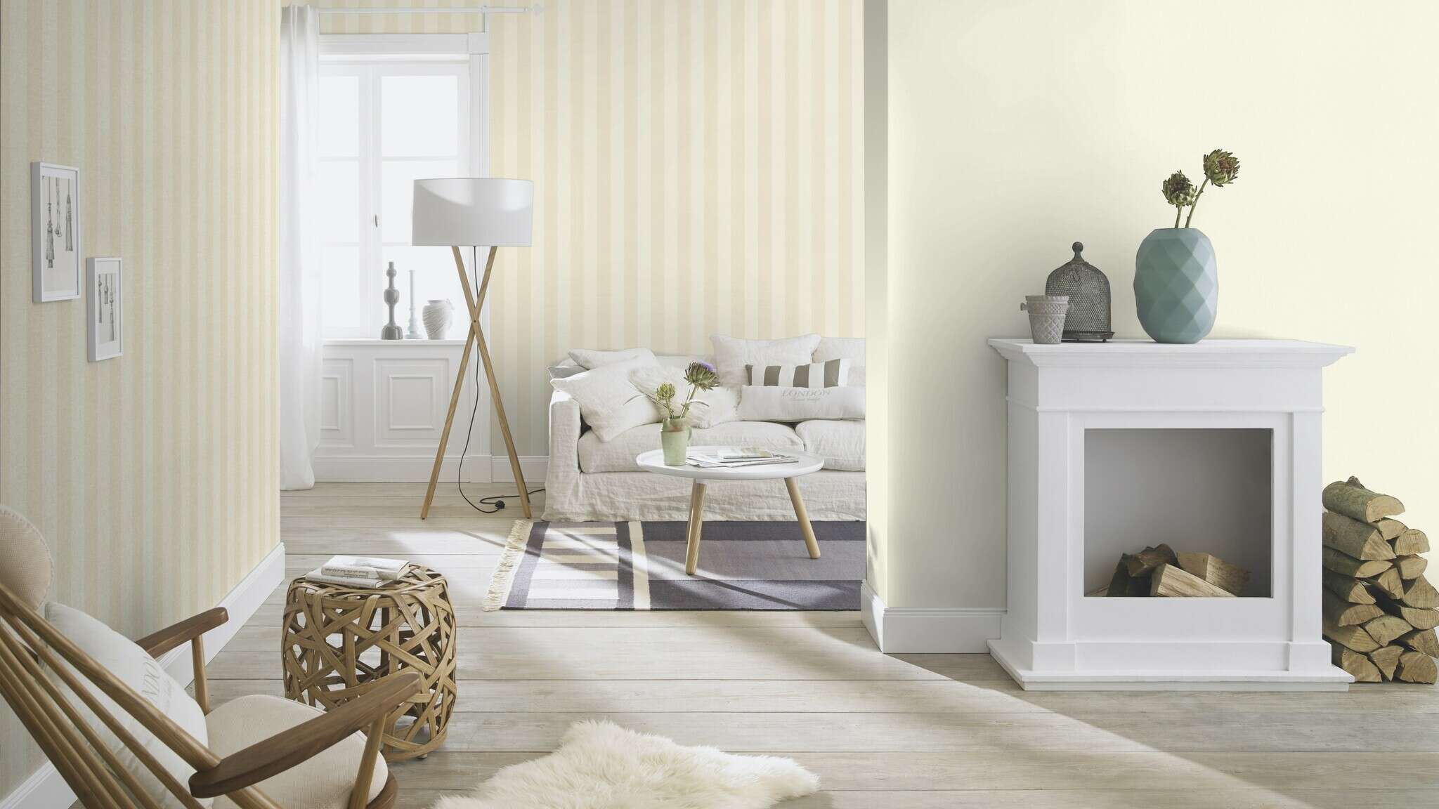 10-424102 Raumsituationen 1 Non-woven wallpaper in beige-light beige Selection 424102