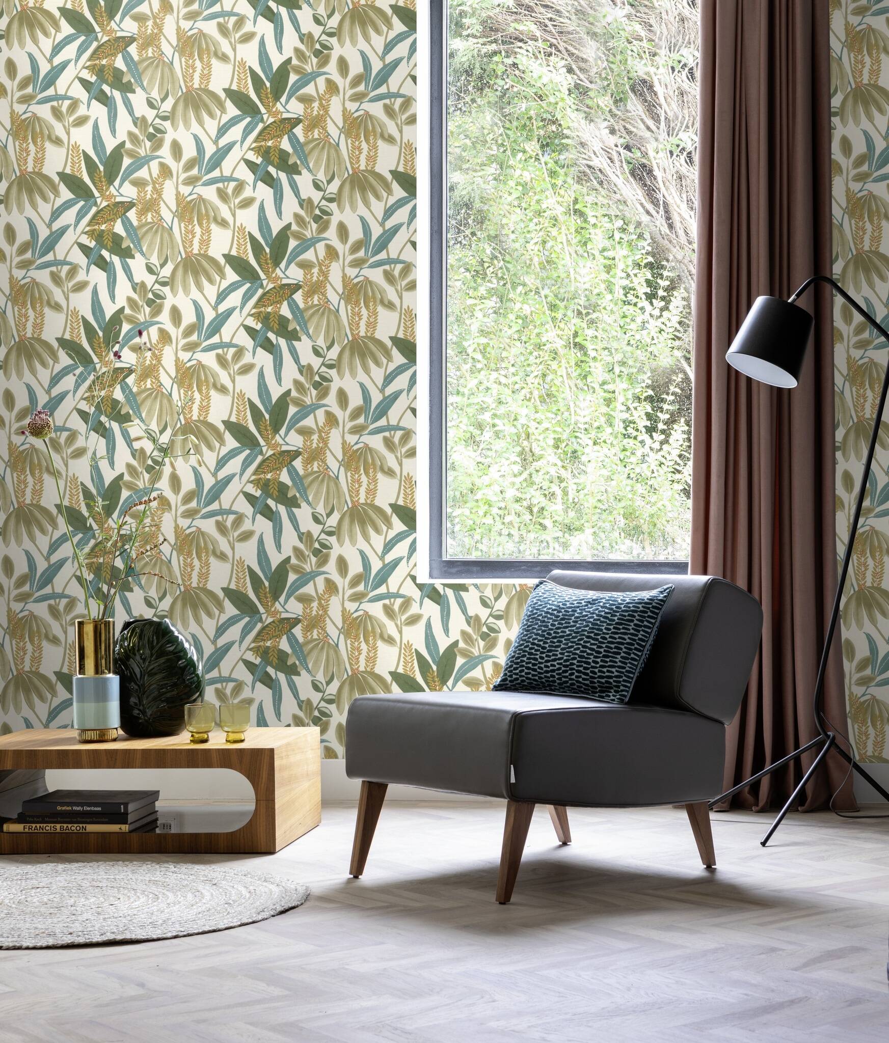 10-580624 Raumsituationen 7 Room with Wallpaper with large leaves in a painted look