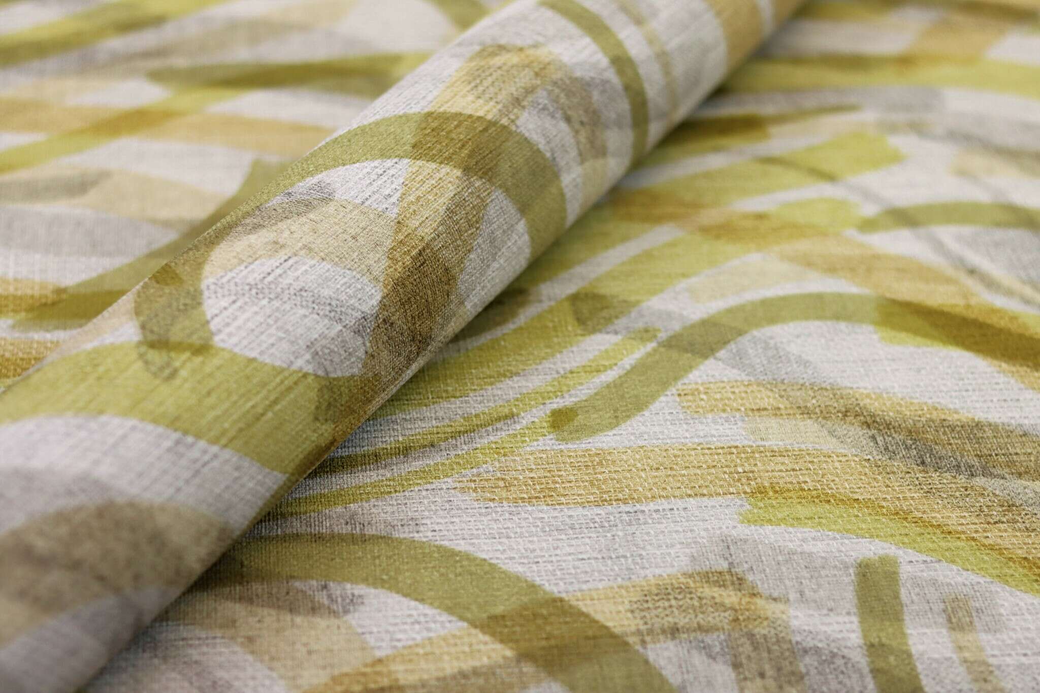 10-970210 Detailaufnahmen 8 Brushstroke non-woven wallpaper in yellow ochre Selection double-width 970210