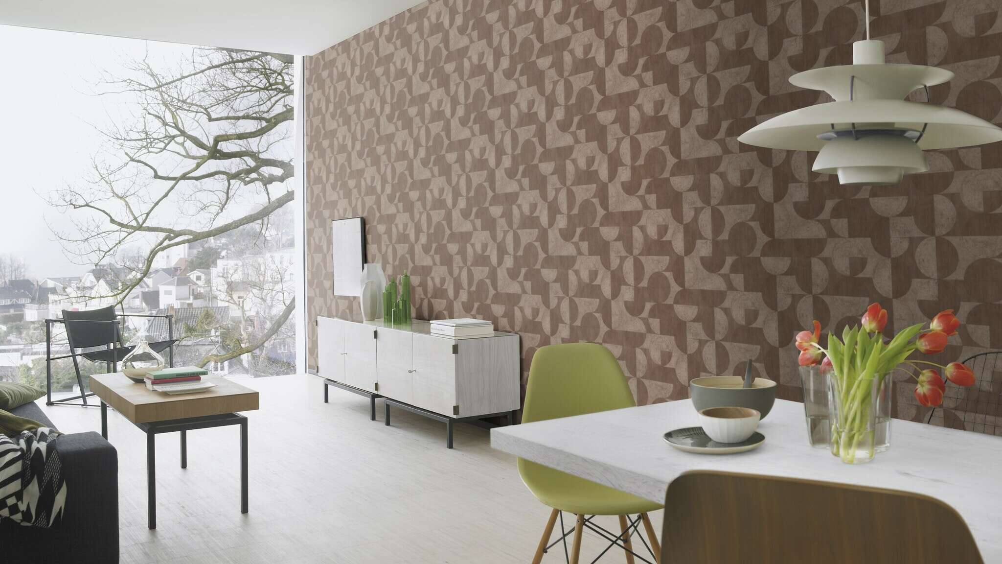 10-521368 Raumsituationen 3 Une chambre avec Papier peint à motifs géométriques