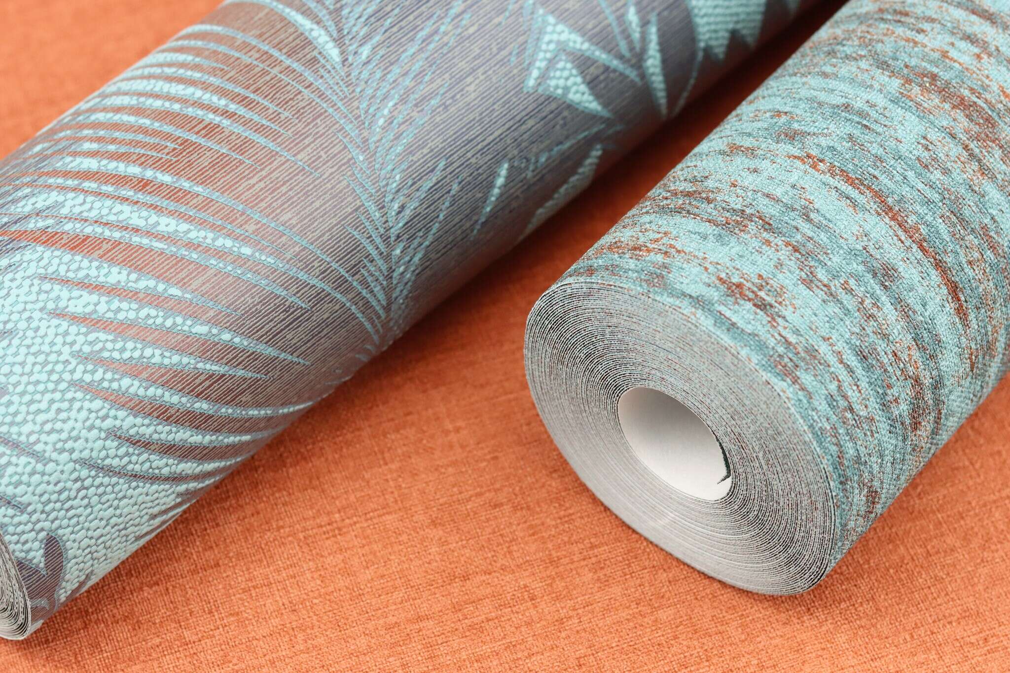 10-704143 Detailaufnahmen 5 Palm leaves non-woven wallpaper in turquoise 704143