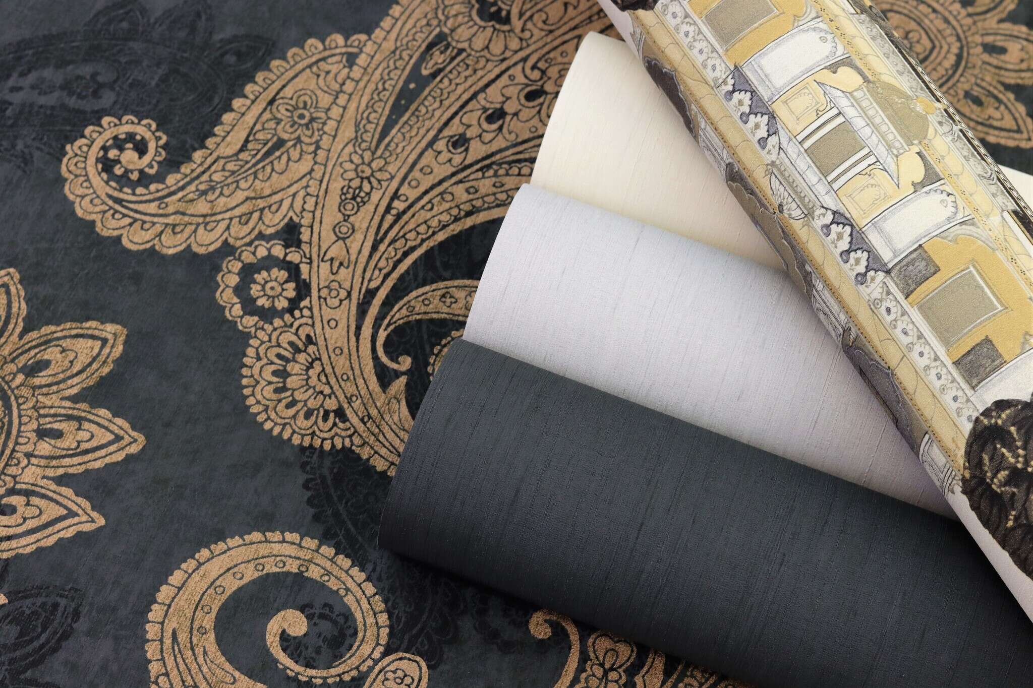 10-746051 Detailaufnahmen 3 Detailed image of Single-colour wallpaper with a textile texture