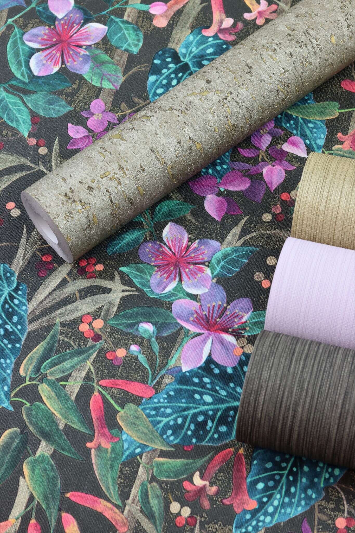 10-538342 Detailaufnahmen 2 Detailed image of Wallpaper with vintage cork look
