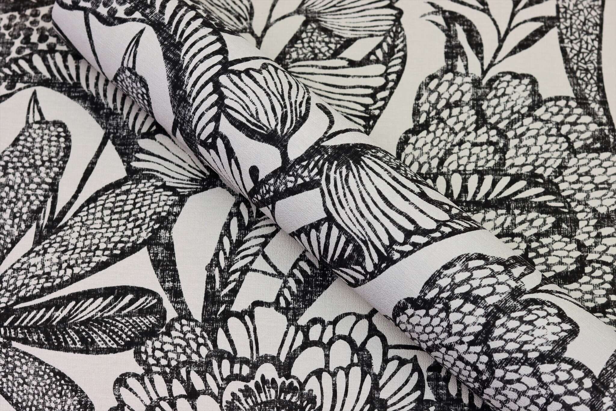 10-555325 Detailaufnahmen 2 Detailed image of Botanical wallpaper with large plants and leaves
