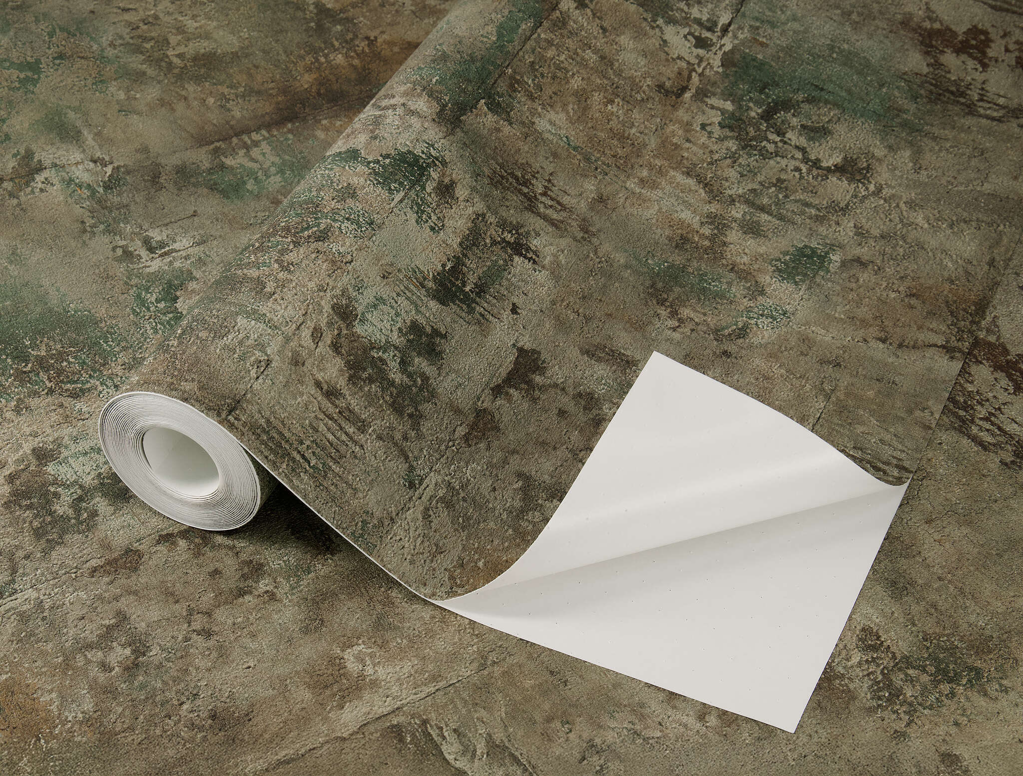 10-371529 Detailaufnahmen 3 Self-adhesive wallpaper Atlas 371529 - industrial concrete look in green and brown