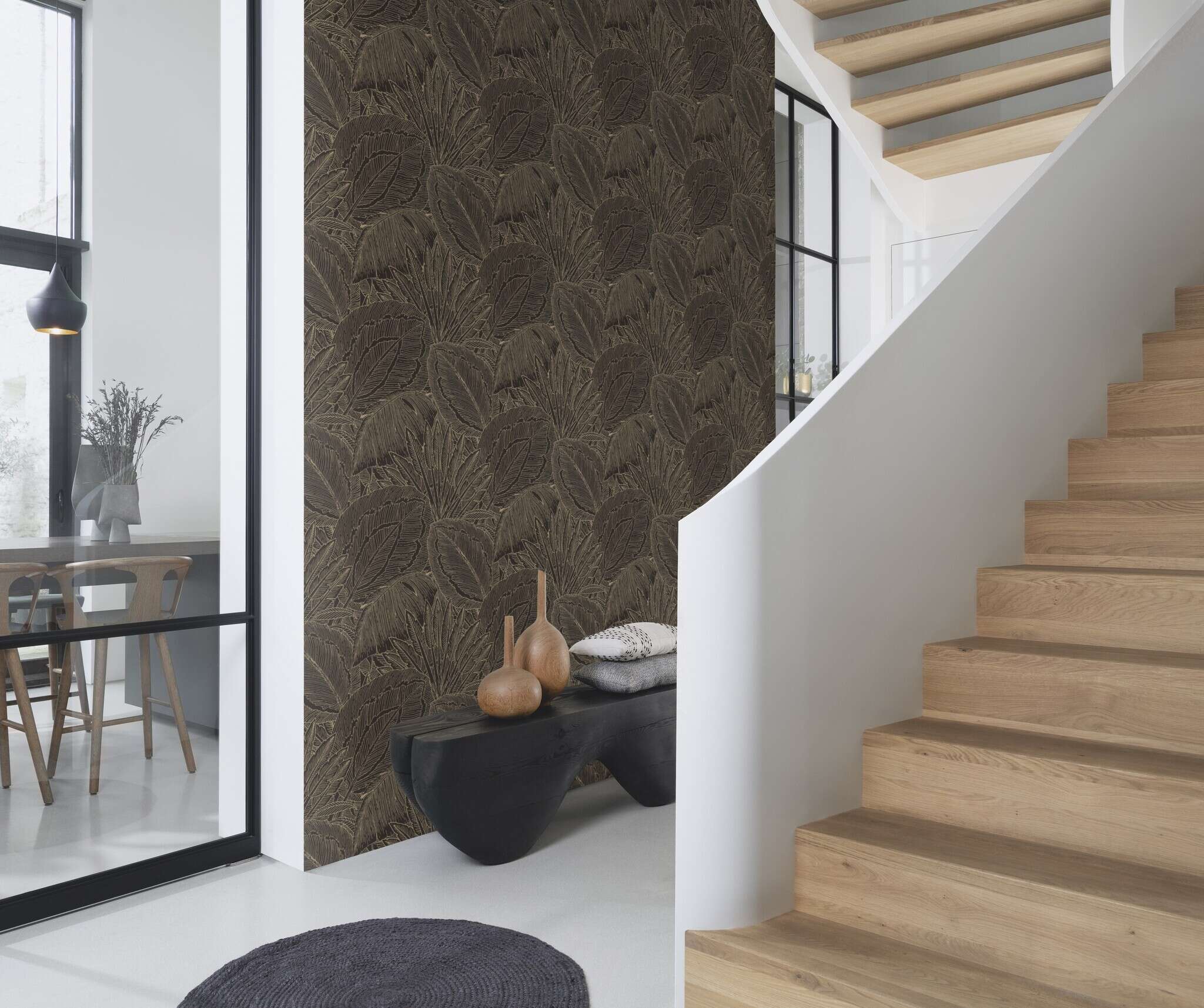 10-580839 Raumsituationen 2 Room with Wallpaper with sketched leaves and large plants