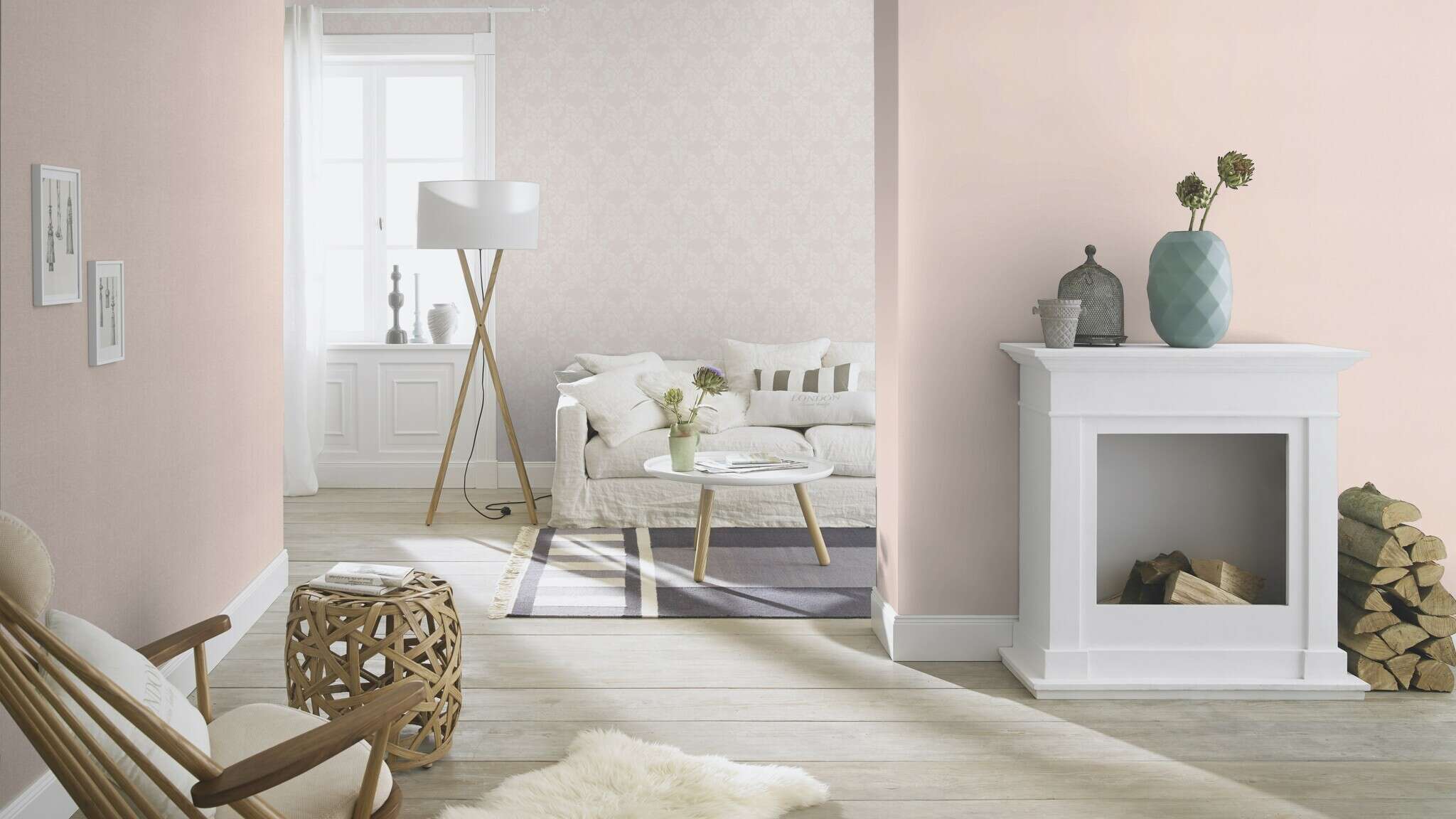 10-523157 Raumsituationen 1 Room with Single-colour wallpaper with velour feel