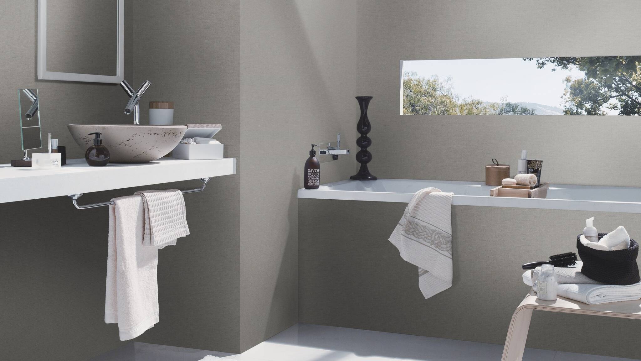 10-448627 Raumsituationen 7 Room with Plain wallpaper in grey with a textile linen-like surface, ideal for cosy room designs.