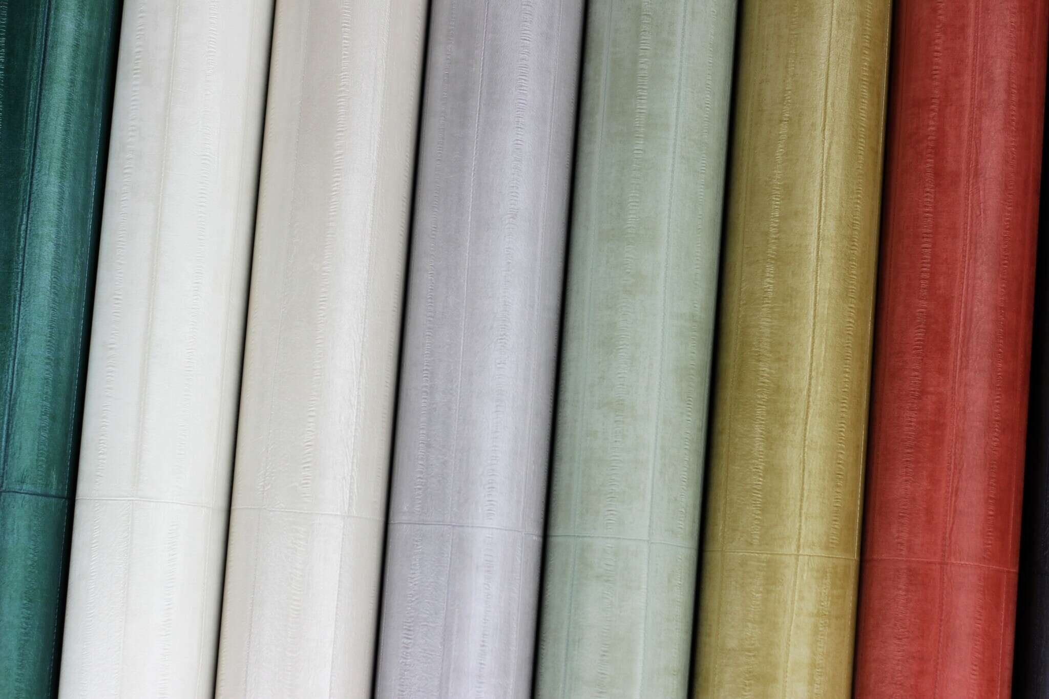 10-418484 Detailaufnahmen 16 Leather-look non-woven wallpaper in light green 418484