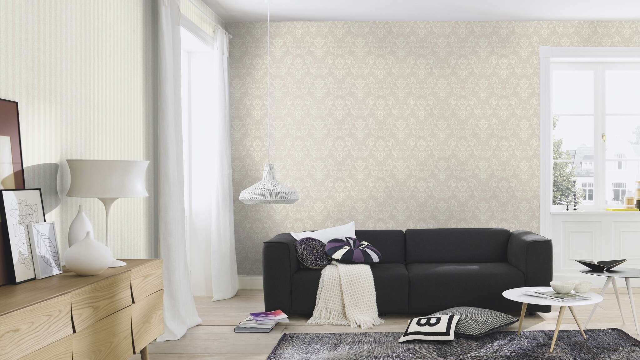 10-515312 Raumsituationen 4 Room with Wallpaper with stripes