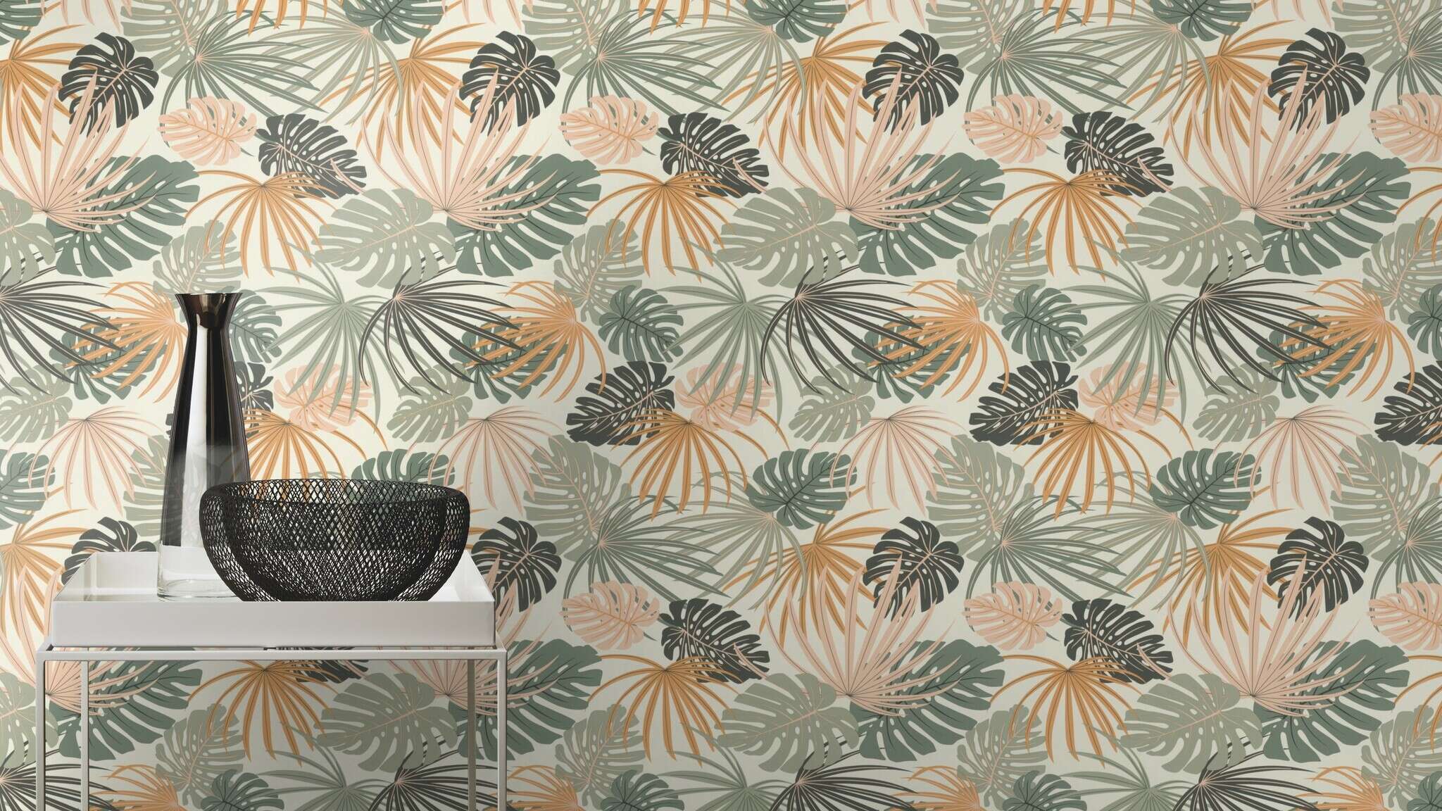 10-461060 Raumsituationen 4 Une chambre avec Motif expressif de feuilles de monstera et de palmier dans des tons verts, beiges et terracotta