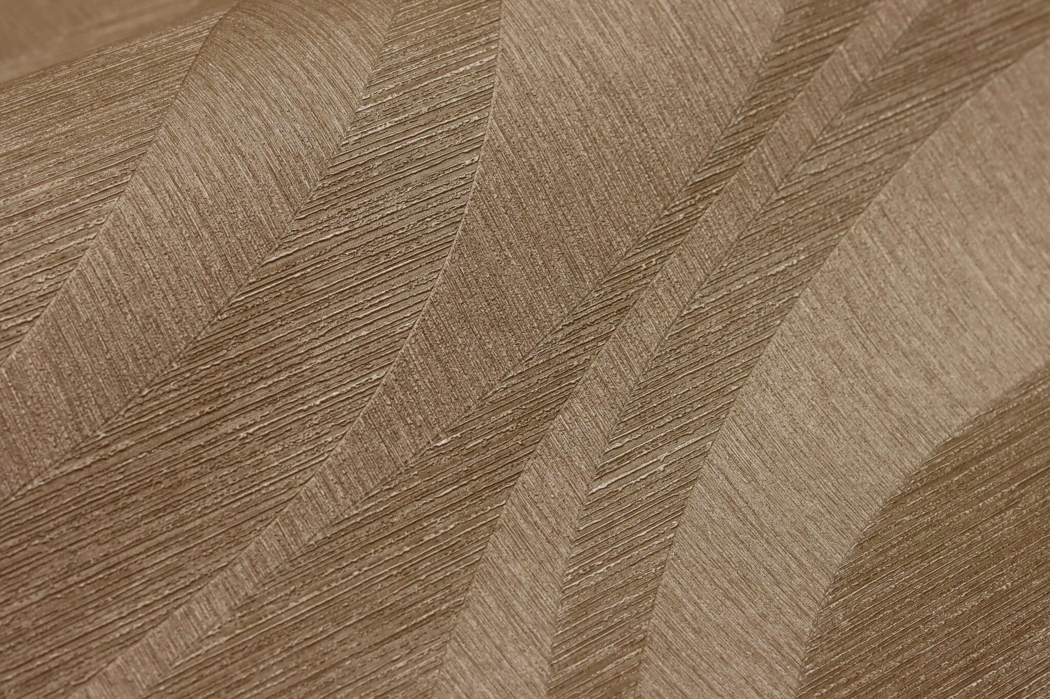 10-608052 Detailaufnahmen 9 Detailed image of Graphic wallpaper with waves and grooved texture