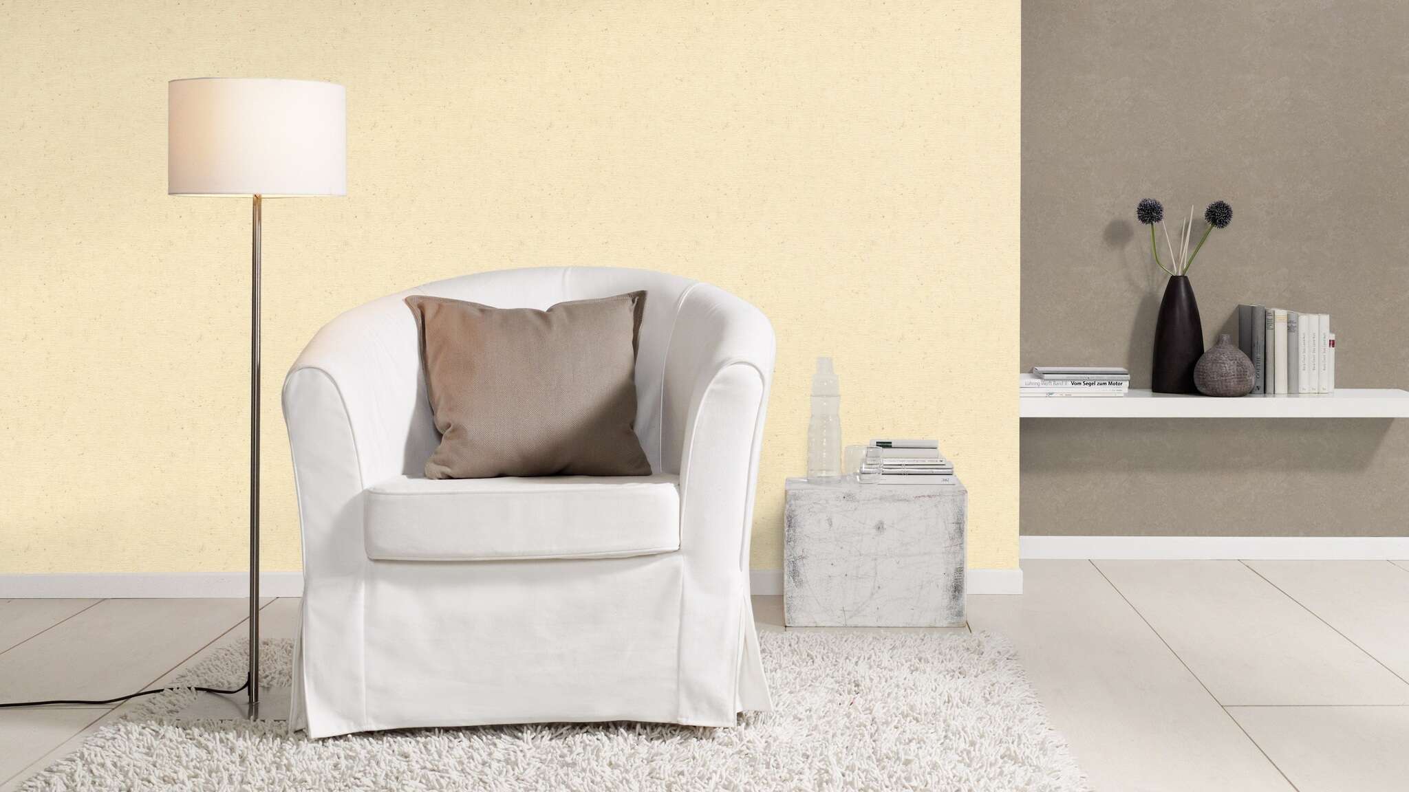 10-315158 Raumsituationen 6 Room with Warm taupe in a metallic-oxidised look for cosy, elegant wall accents.