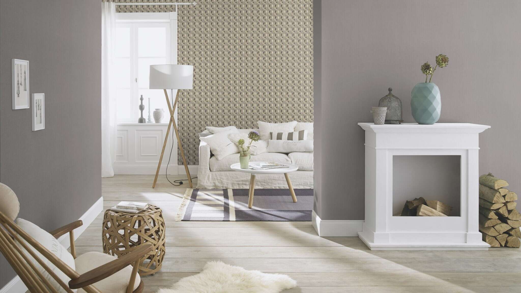 10-746532 Raumsituationen 2 Room with Graphic wallpaper with squares, diamonds and lines in an ethnic design