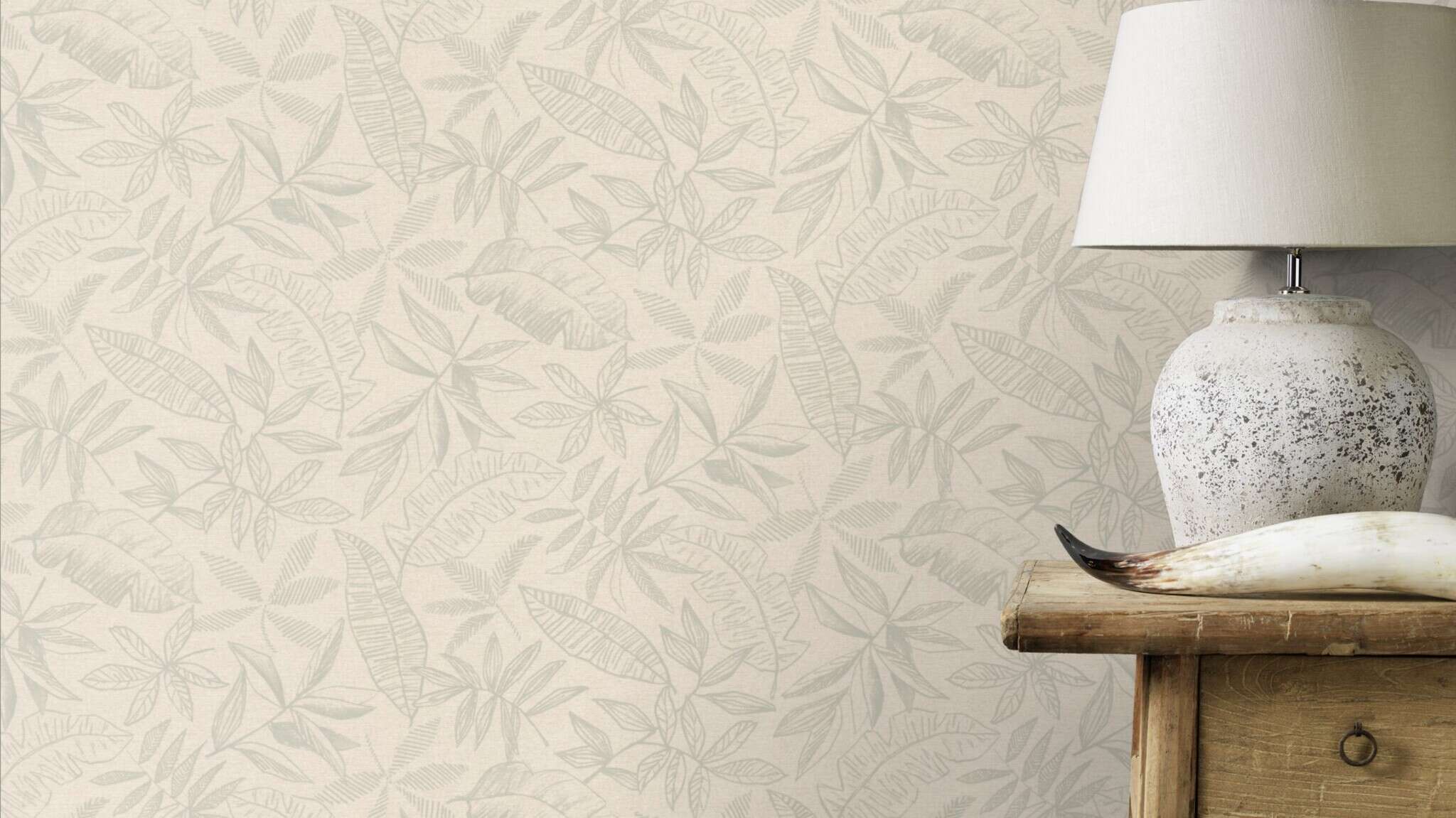 10-600551 Raumsituationen 2 Room with Wallpaper with large, sketched leaves in comic style