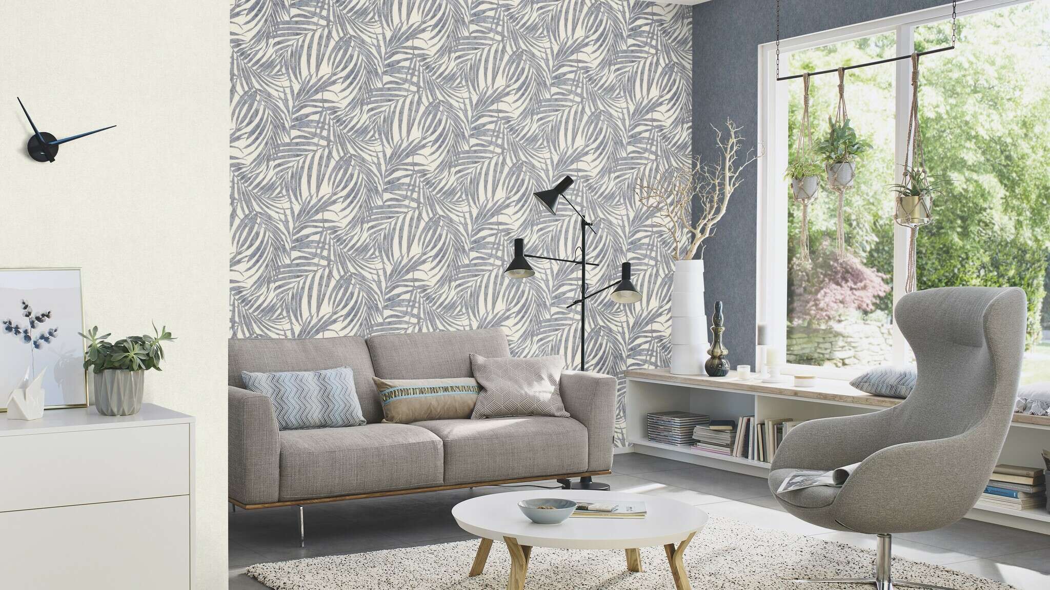 10-617429 Raumsituationen 1 Palm leaves non-woven wallpaper in blue-demin Indigo Selection 617429