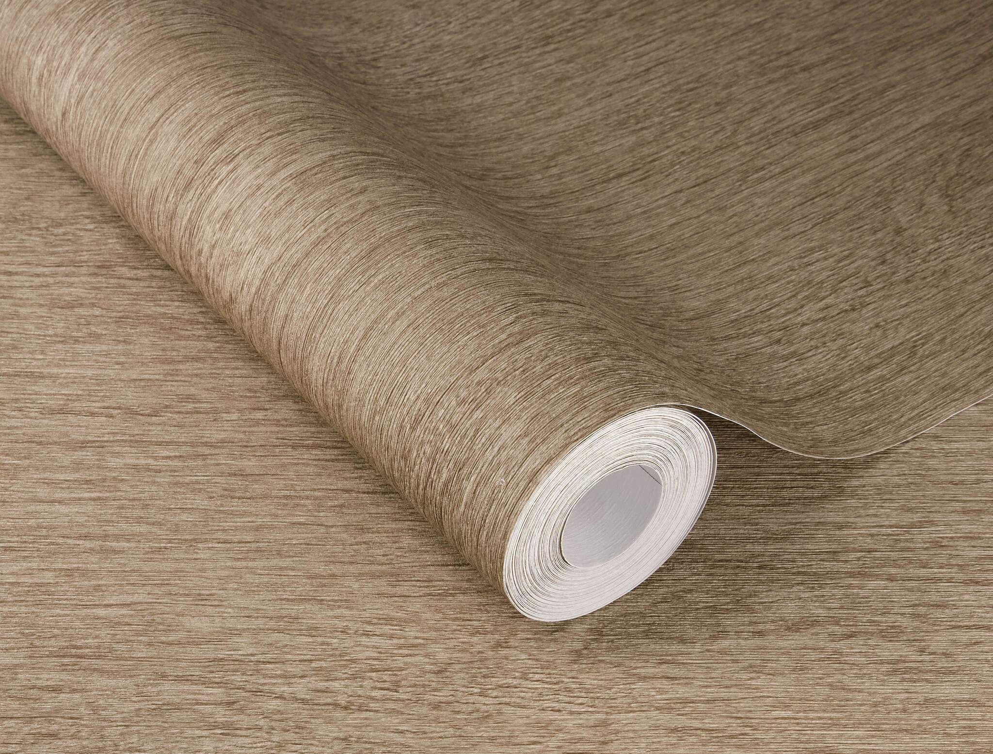 10-600049 Detailaufnahmen 1 Detailed image of Wallpaper with wood grain and fine vertical texture