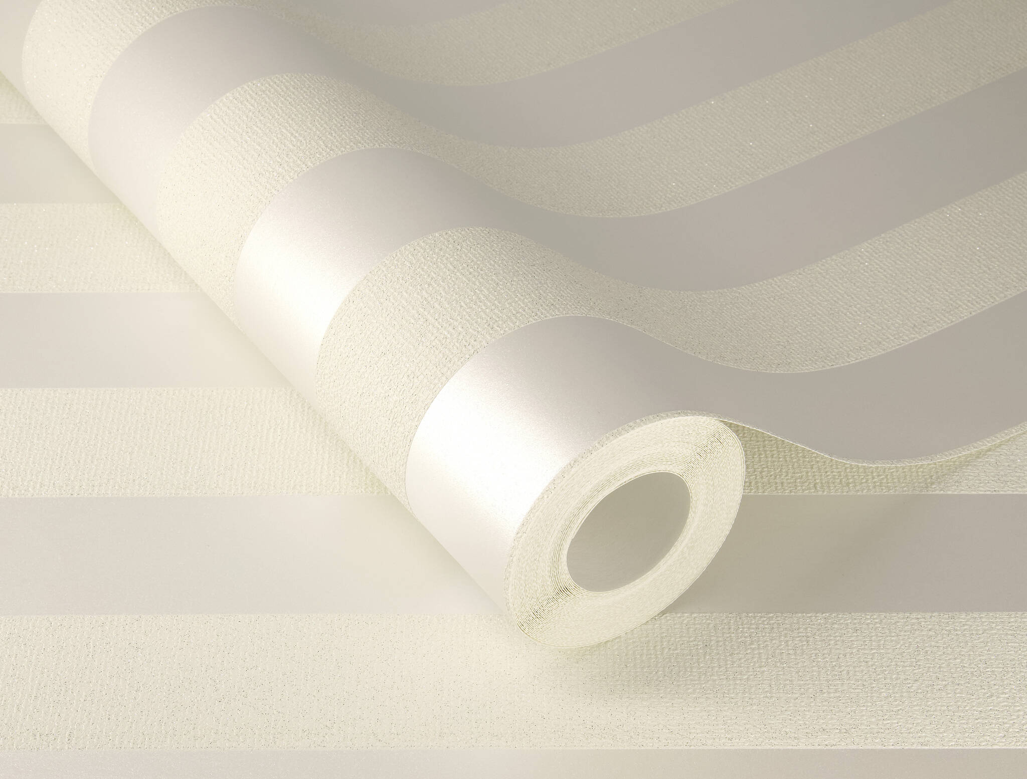 10-509441 Detailaufnahmen 1 Non-woven wallpaper in white Selection Relief/non-woven 509441