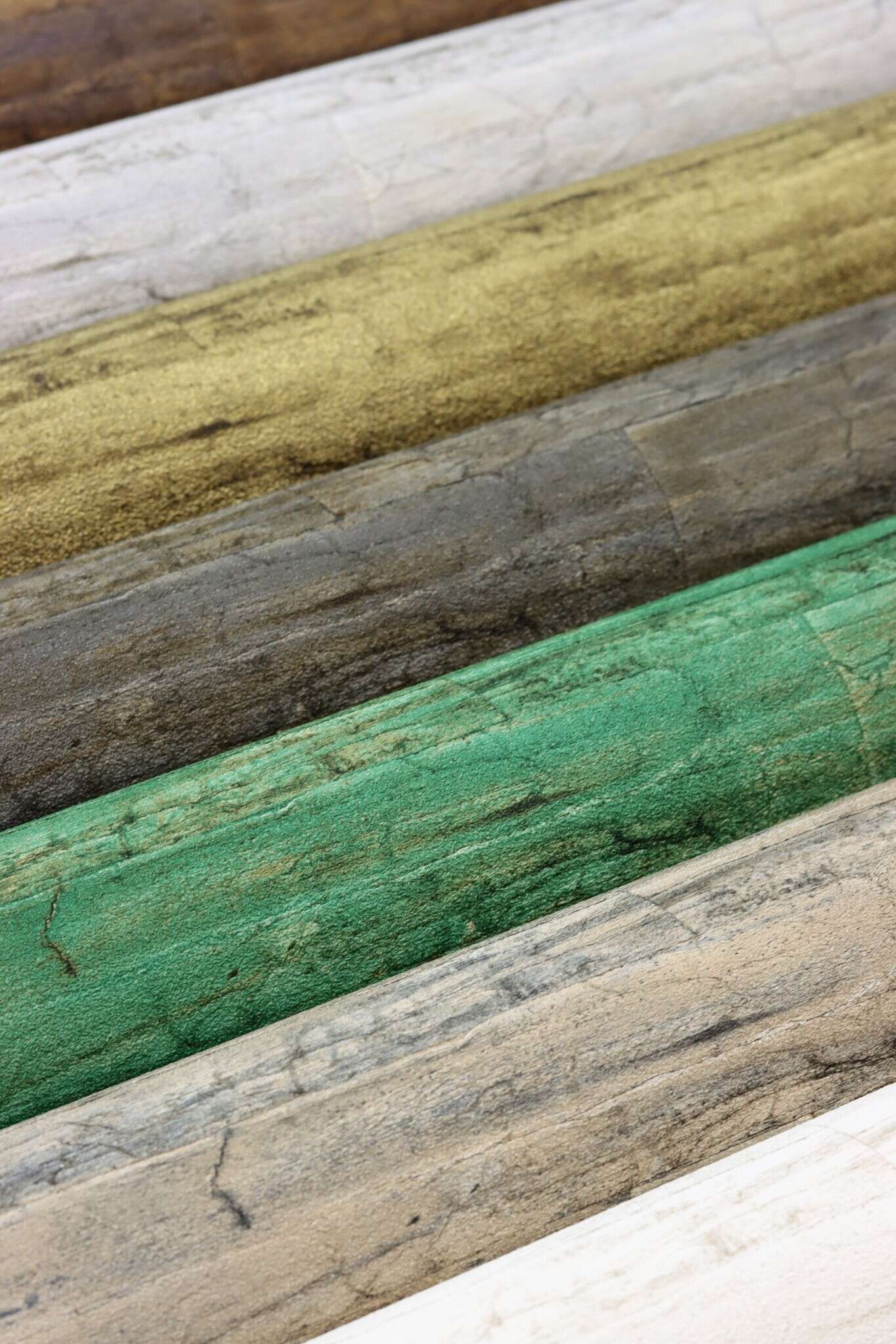 10-537055 Detailaufnahmen 6 Detailbild von Tapete mit Holzbalken und feiner Struktur