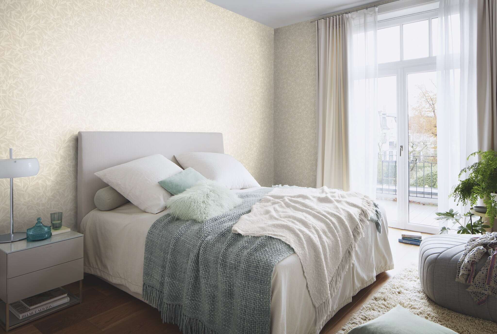 10-983173 Raumsituationen 1 Non-woven wallpaper in beige-petrol Novella XL 983173