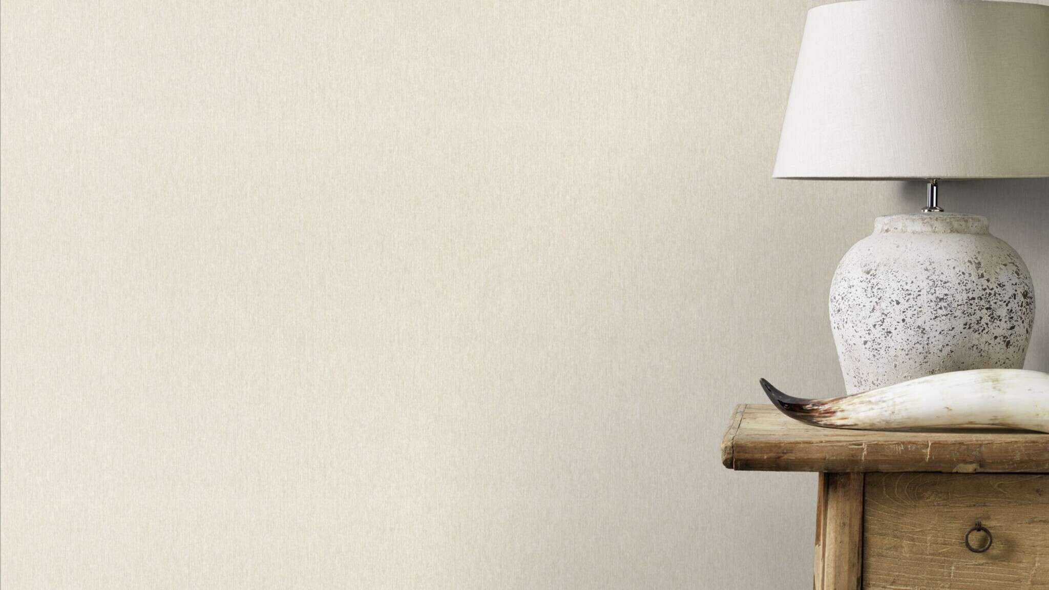 10-978421 Raumsituationen 1 Plain non-woven wallpaper in beige-light beige Incanto 978421