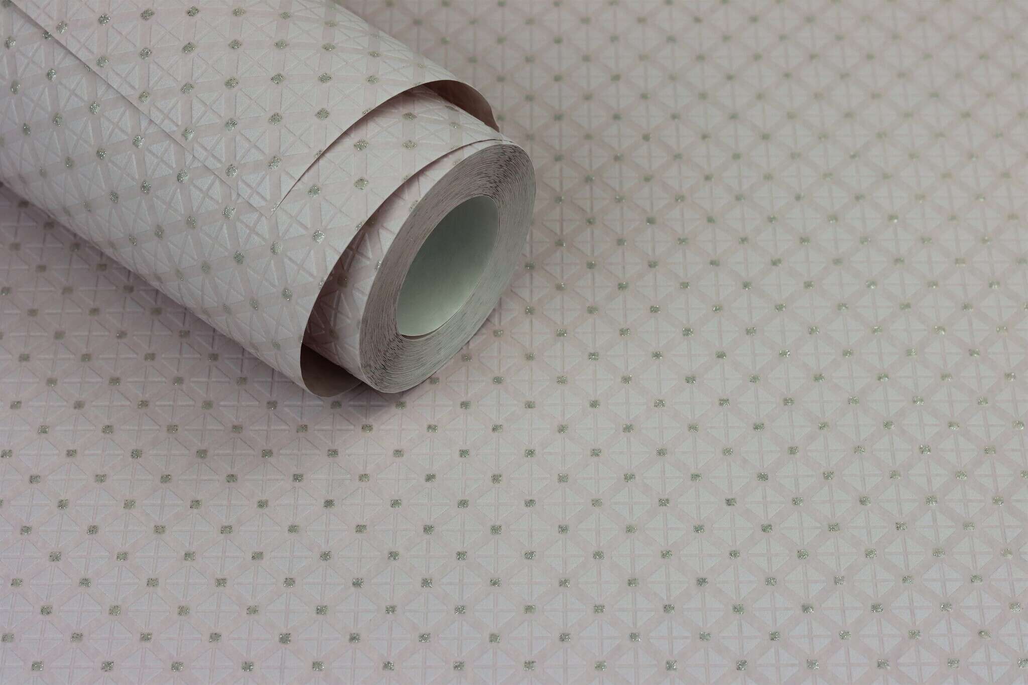 10-506778 Detailaufnahmen 17 Check non-woven wallpaper in pink-pale pink Selection 506778