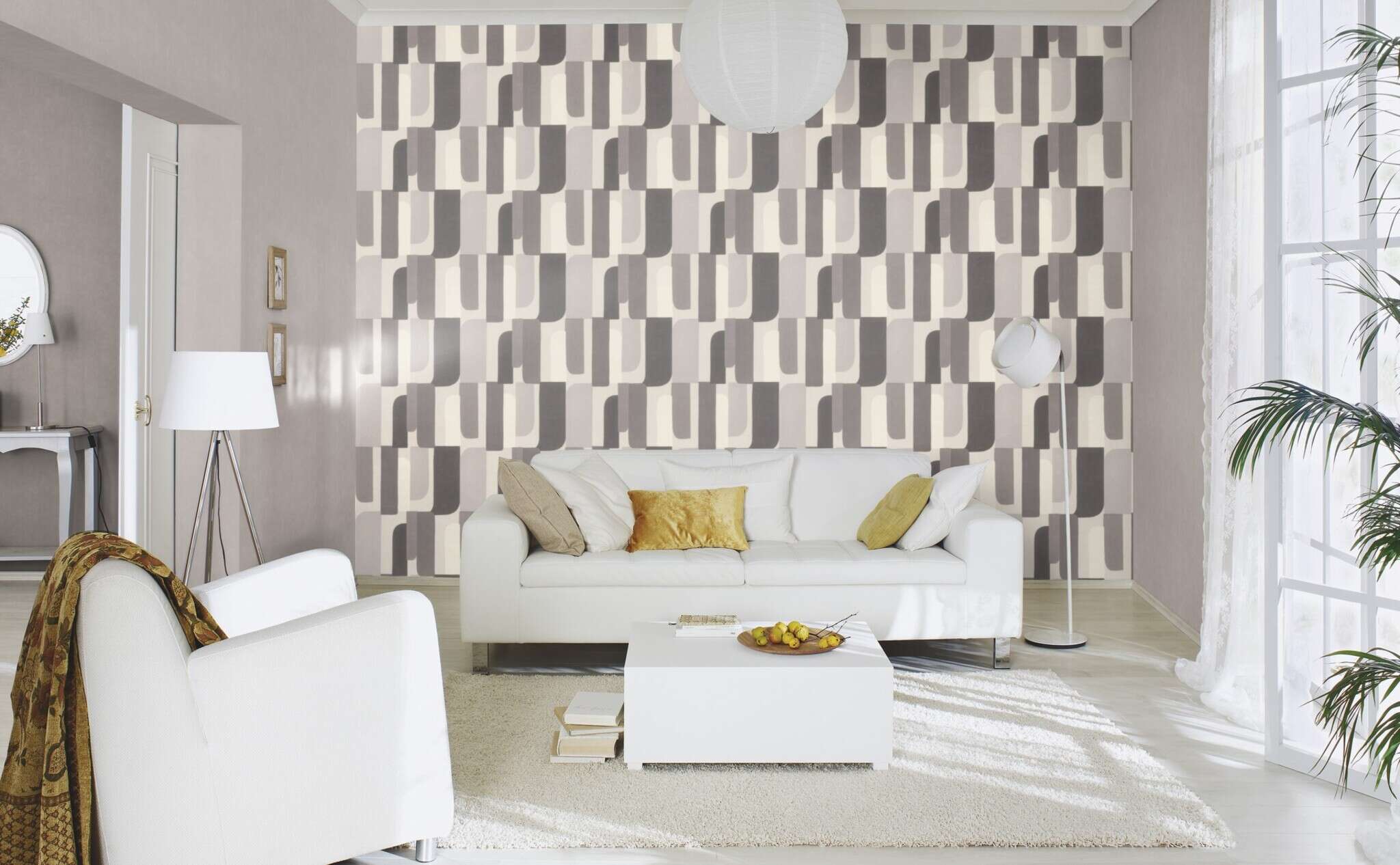 10-330502 Raumsituationen 3 Room with Geometric wallpaper in shades of grey with a 70s-inspired design – timelessly modern.
