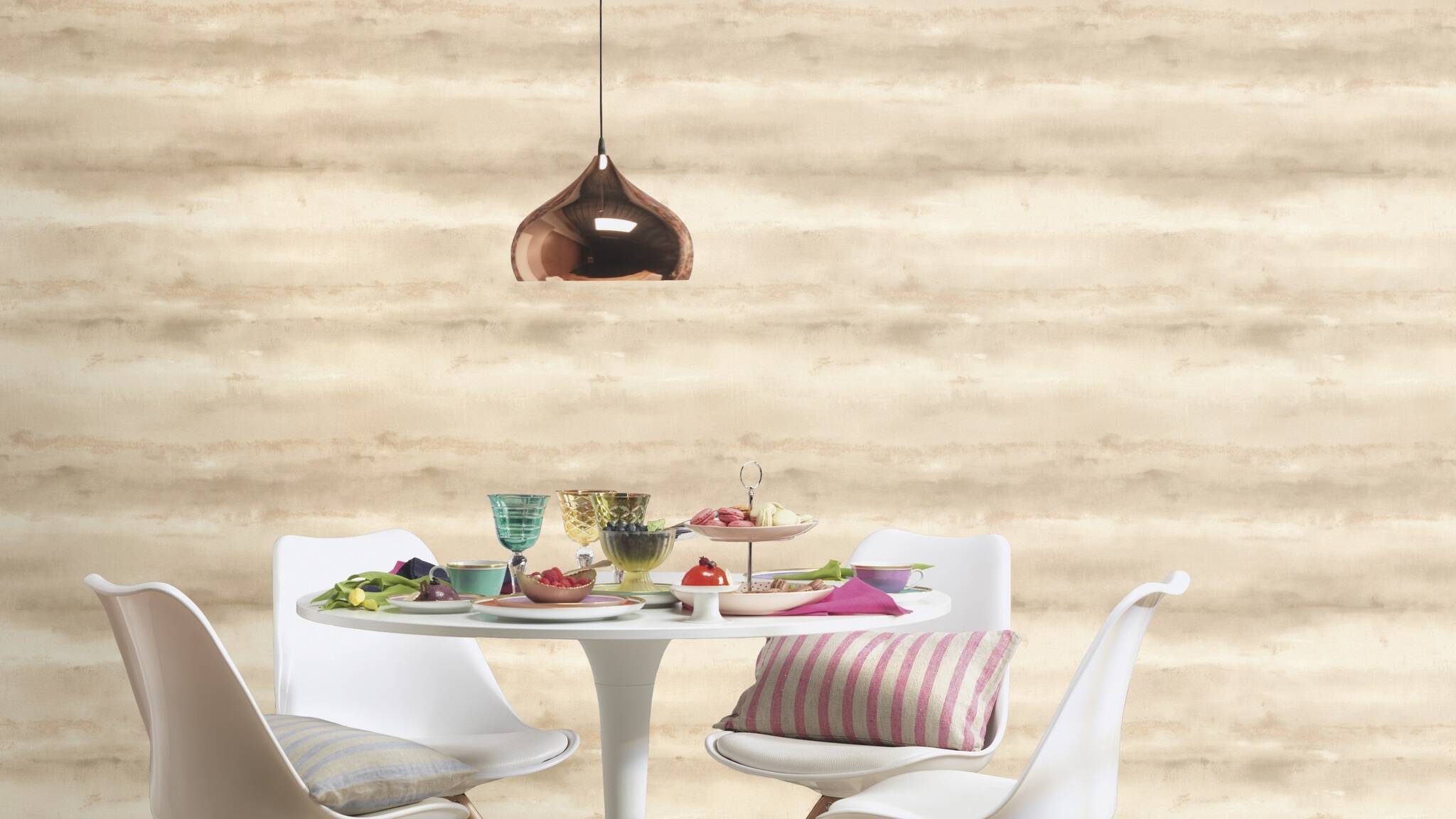 10-481679 Raumsituationen 2 Non-woven wallpaper in beige Florentine IV 481679