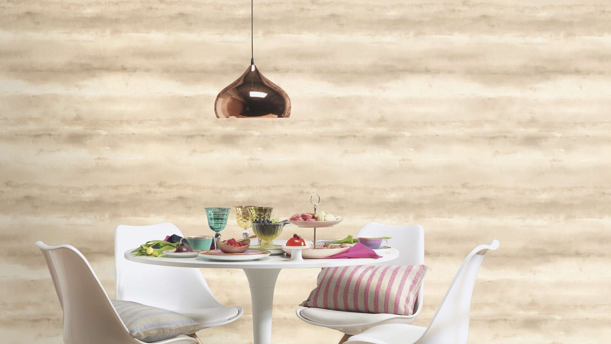 10-481679 Raumsituationen 2 Non-woven wallpaper in beige Florentine IV 481679