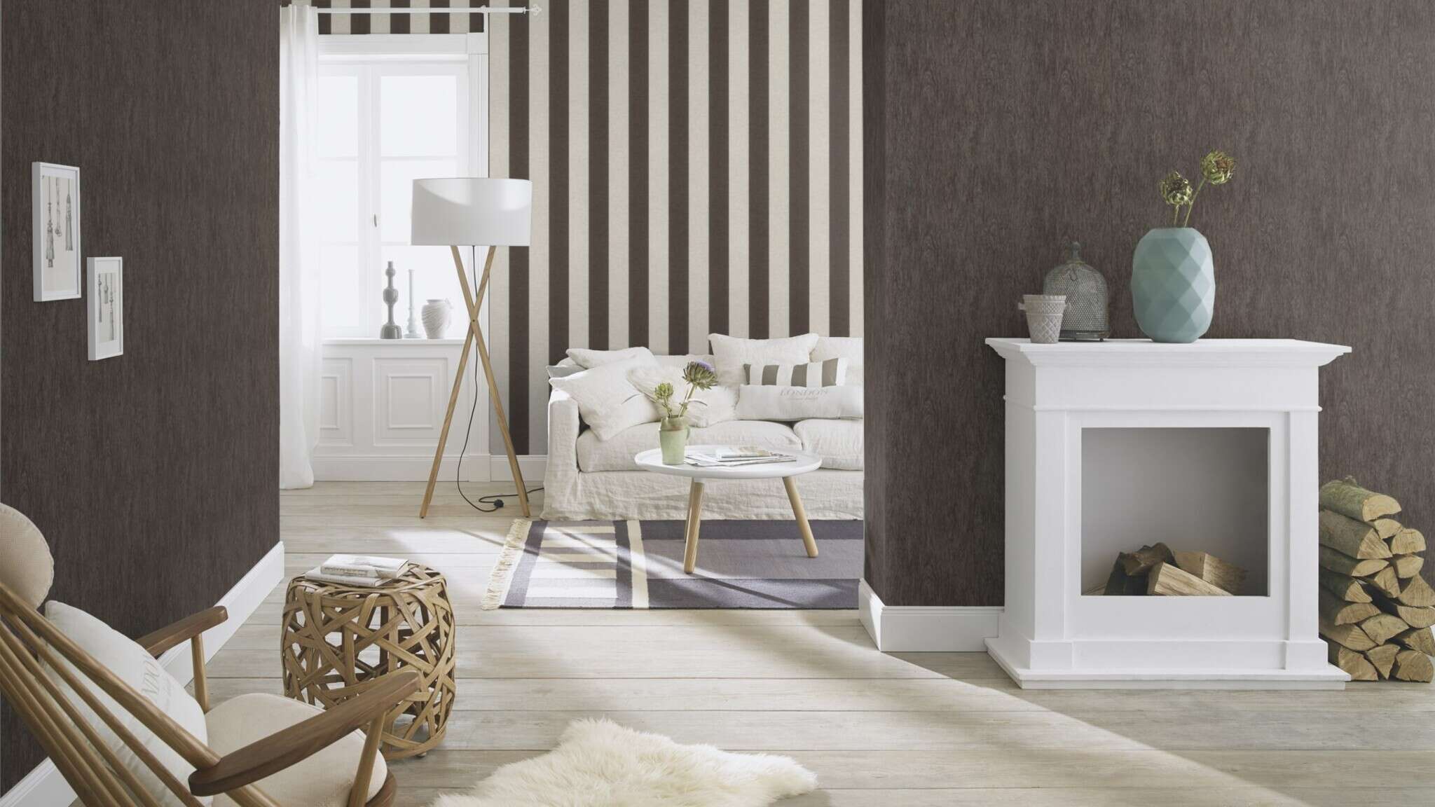 10-600766 Raumsituationen 3 Room with Wallpaper with block stripes and textile texture