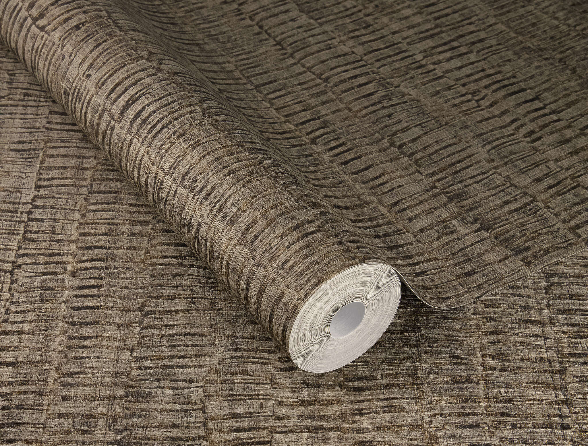10-720631 Detailaufnahmen 2 Detailed image of Wallpaper in a natural look with a fine vertical texture