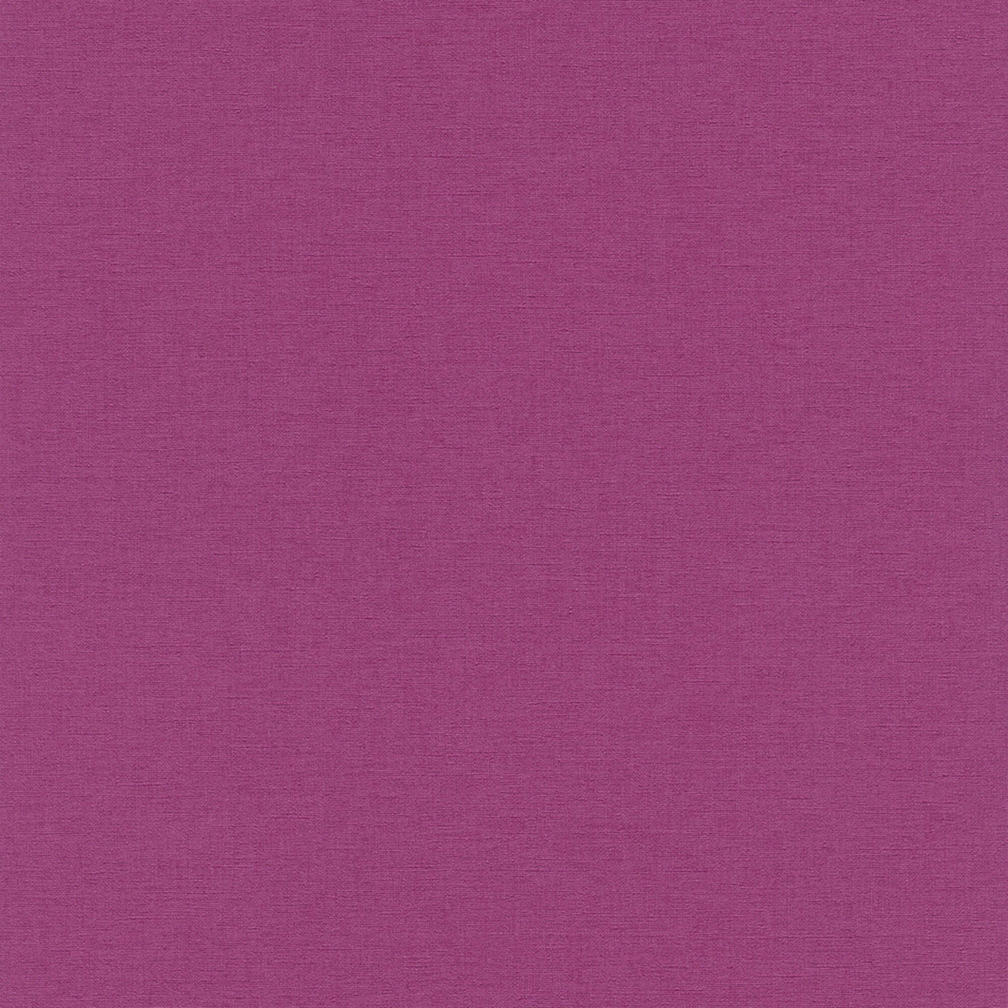 10-448542 Artikelscan 1 Expressive non-woven wallpaper in rich berry pink with a textile-like texture – makes a colourful statement in any room.