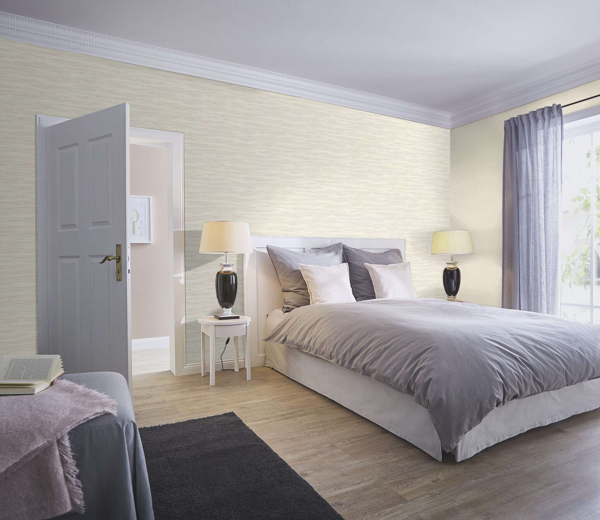 10-720457 Raumsituationen 2 Room with Wallpaper with horizontal lines and grooved texture