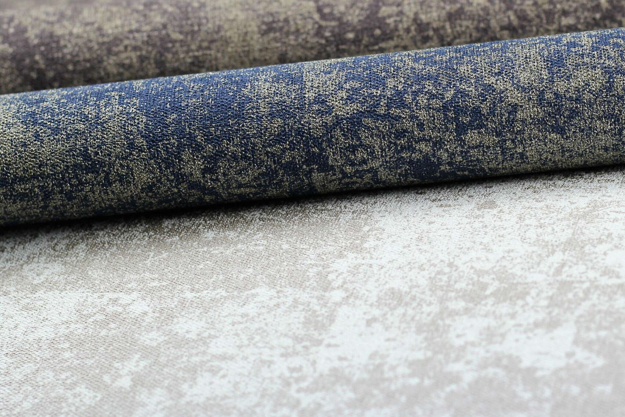 10-410723 Detailaufnahmen 5 Vintage non-woven wallpaper in blue-night blue Selection 410723