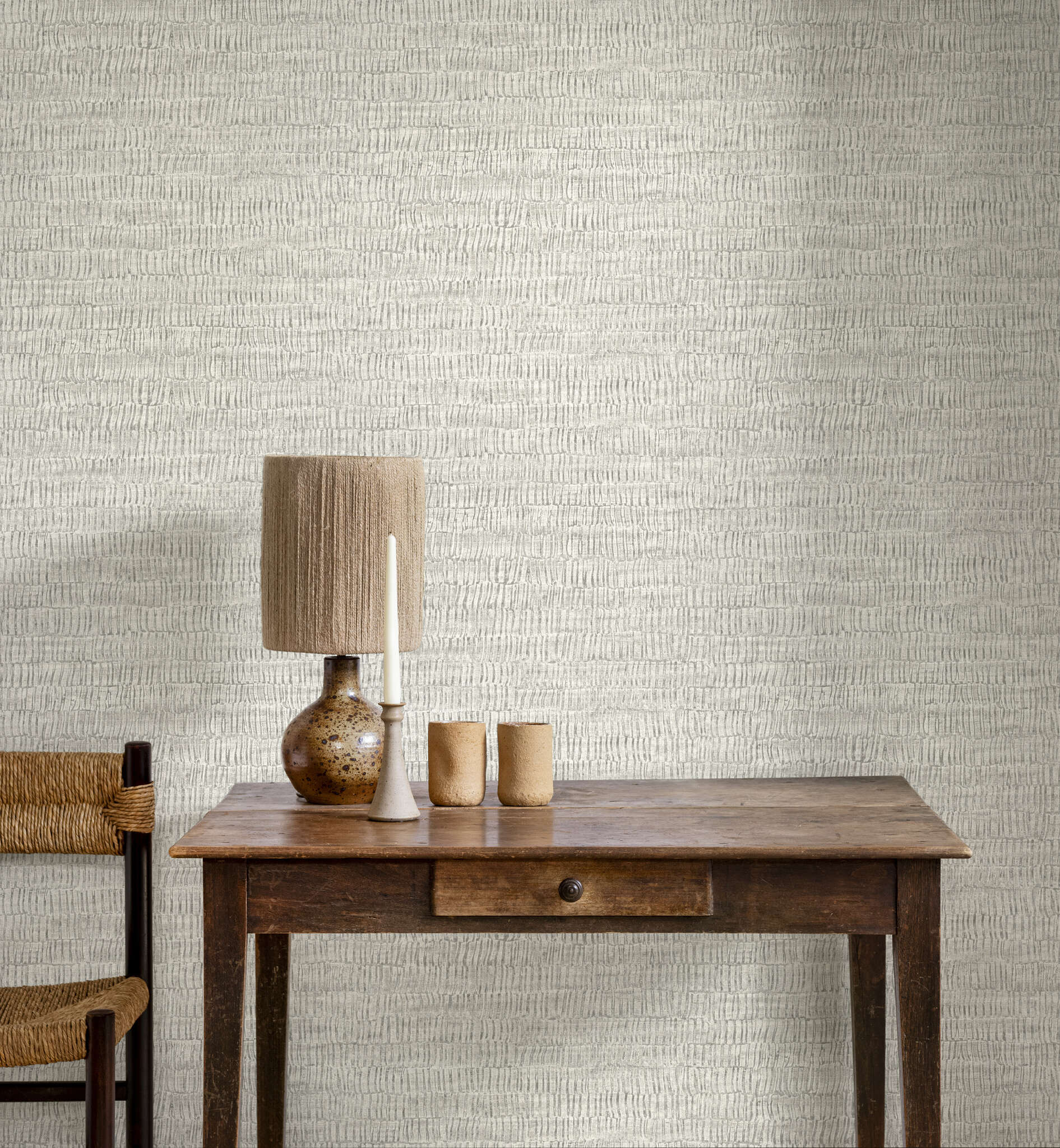 10-720617 Raumsituationen 1 Room with Wallpaper in a natural look with a fine vertical texture
