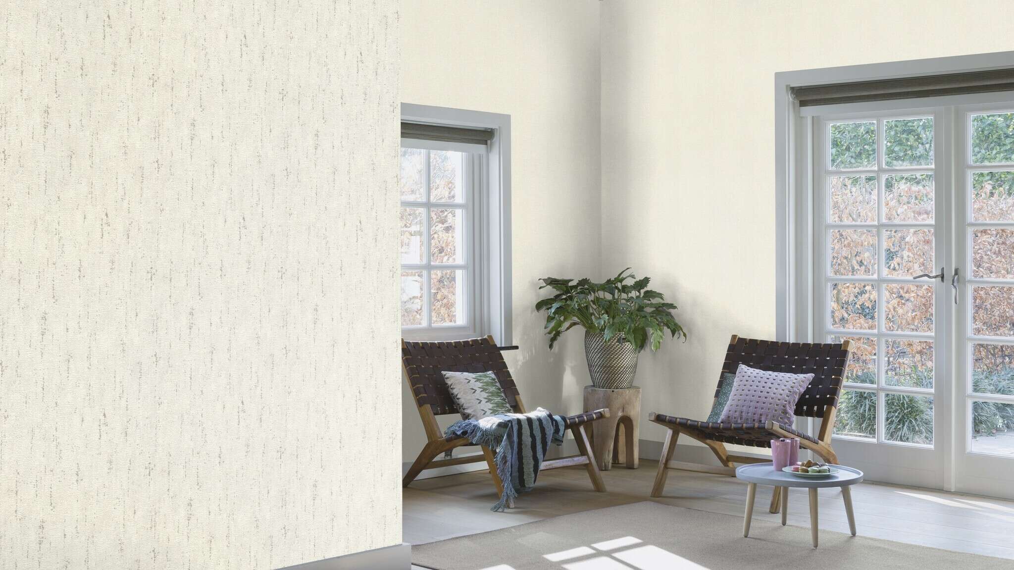 10-898231 Raumsituationen 3 Room with Single-colour wallpaper with glitter