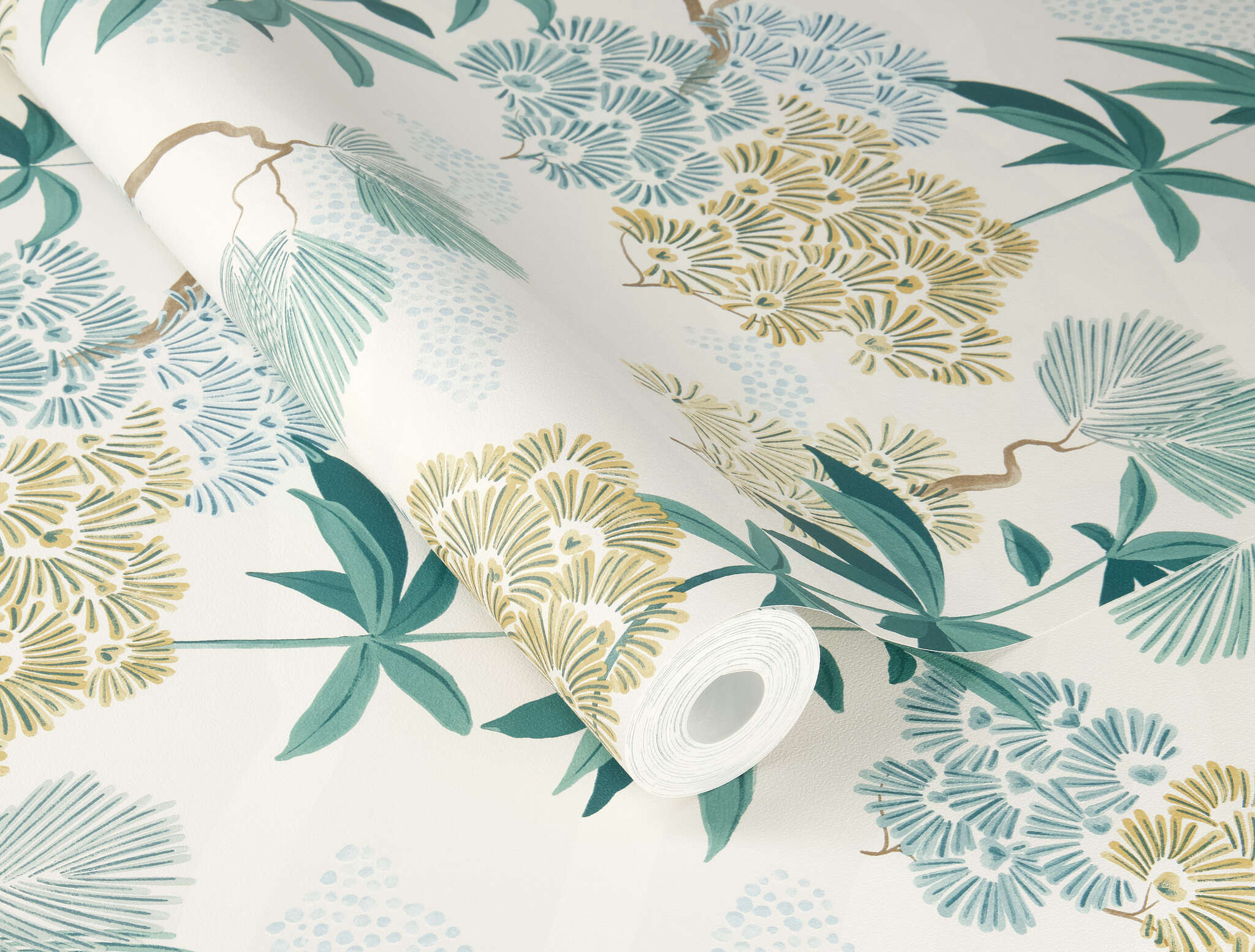 10-792515 Detailaufnahmen 1 Detailed image of Wallpaper with bamboo plants and fantasy flowers